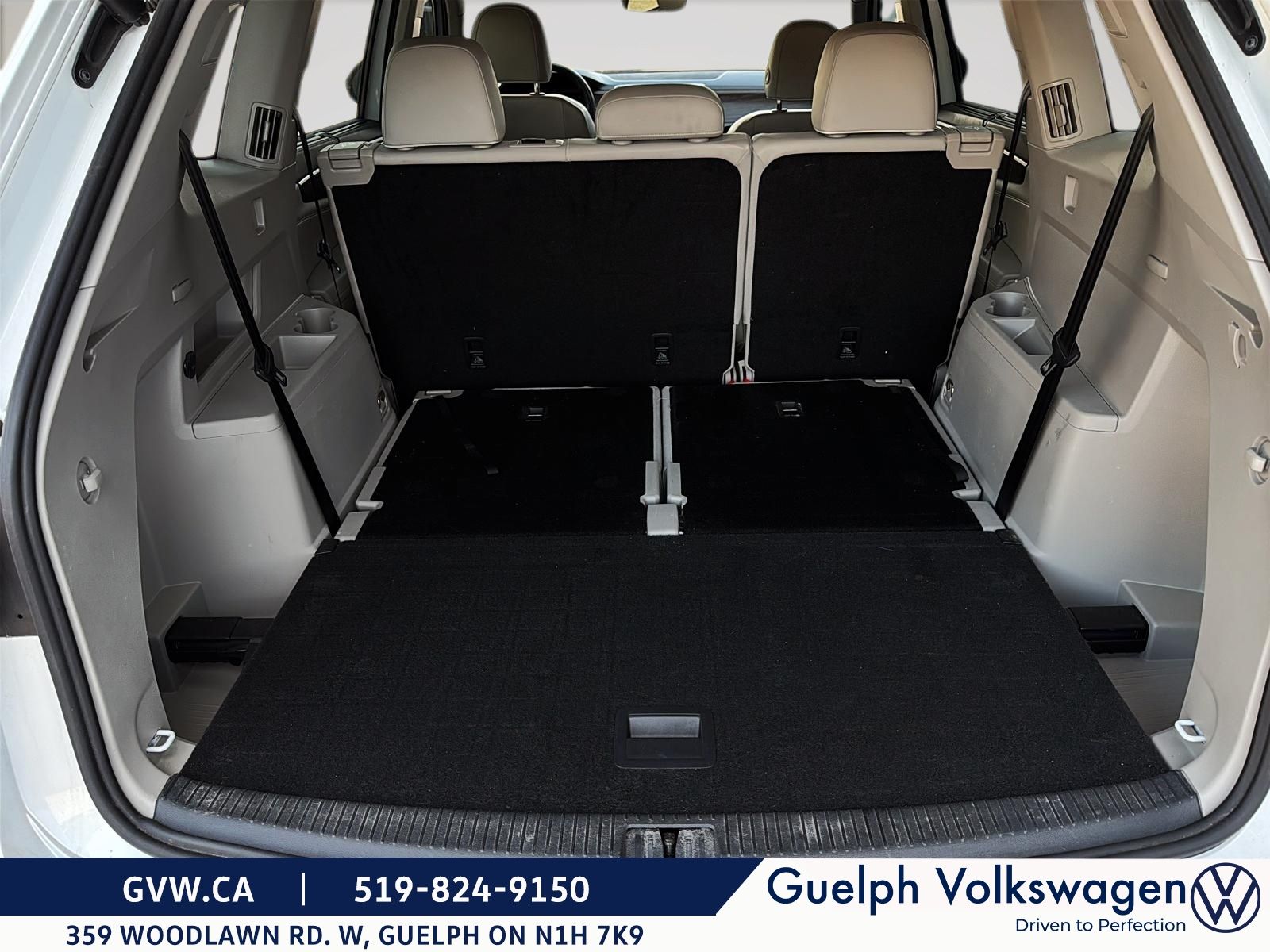 Photo 2024 Volkswagen Atlas Execline | No Accidents | One Owner #6