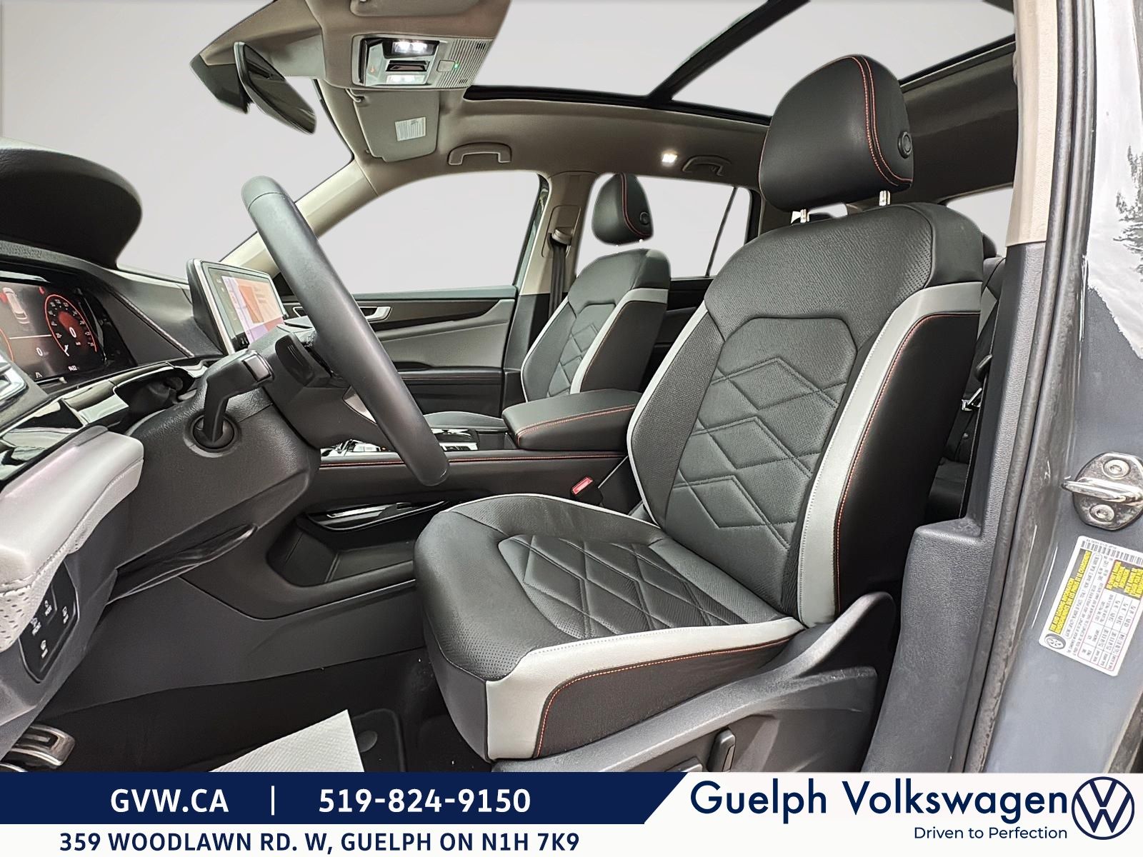 Photo Volkswagen Atlas Peak Edition | Sunroof Pkg | No Accidents | One Owner 2026 #8