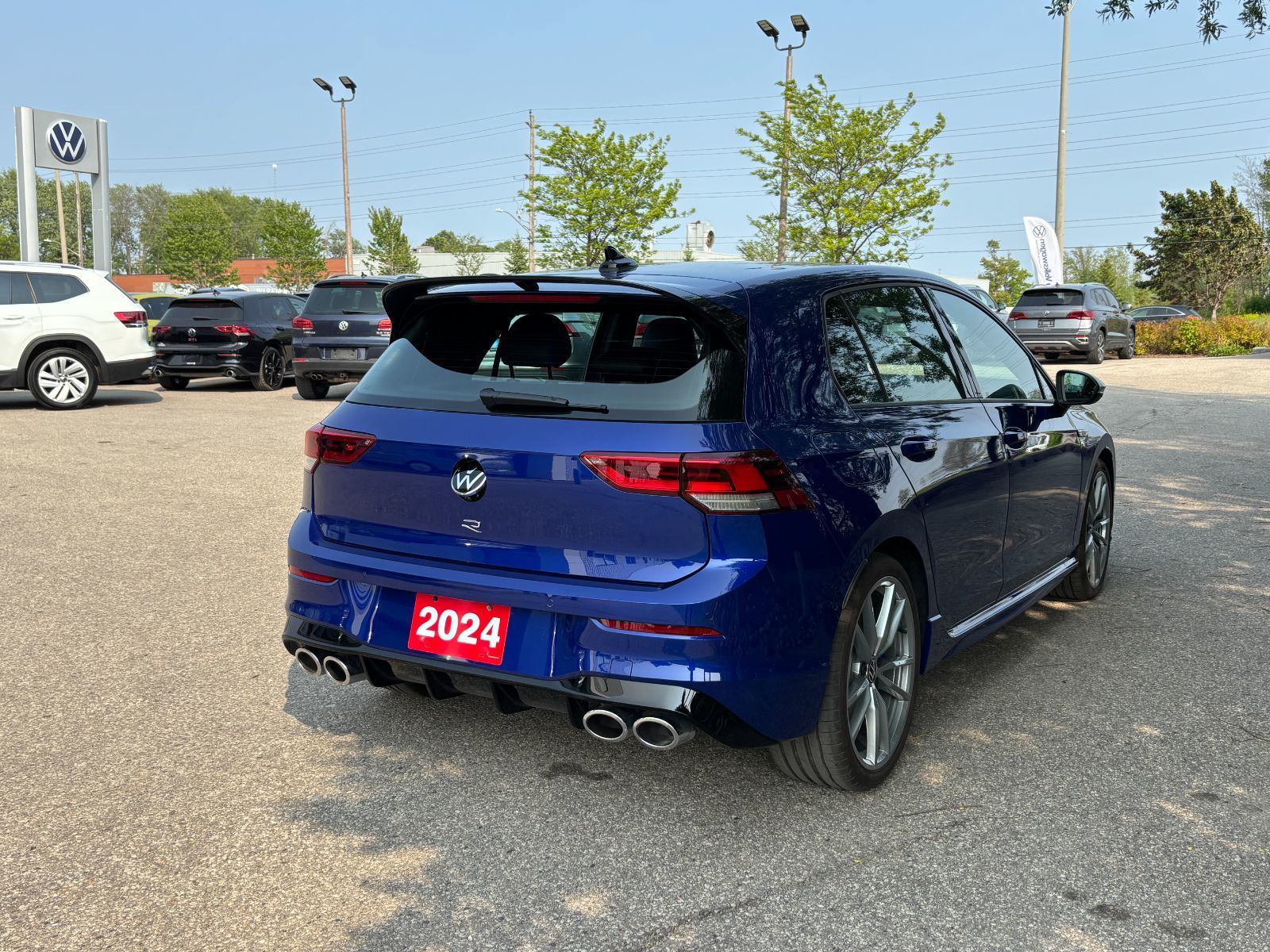 Volkswagen Golf R Base | Manual 2024