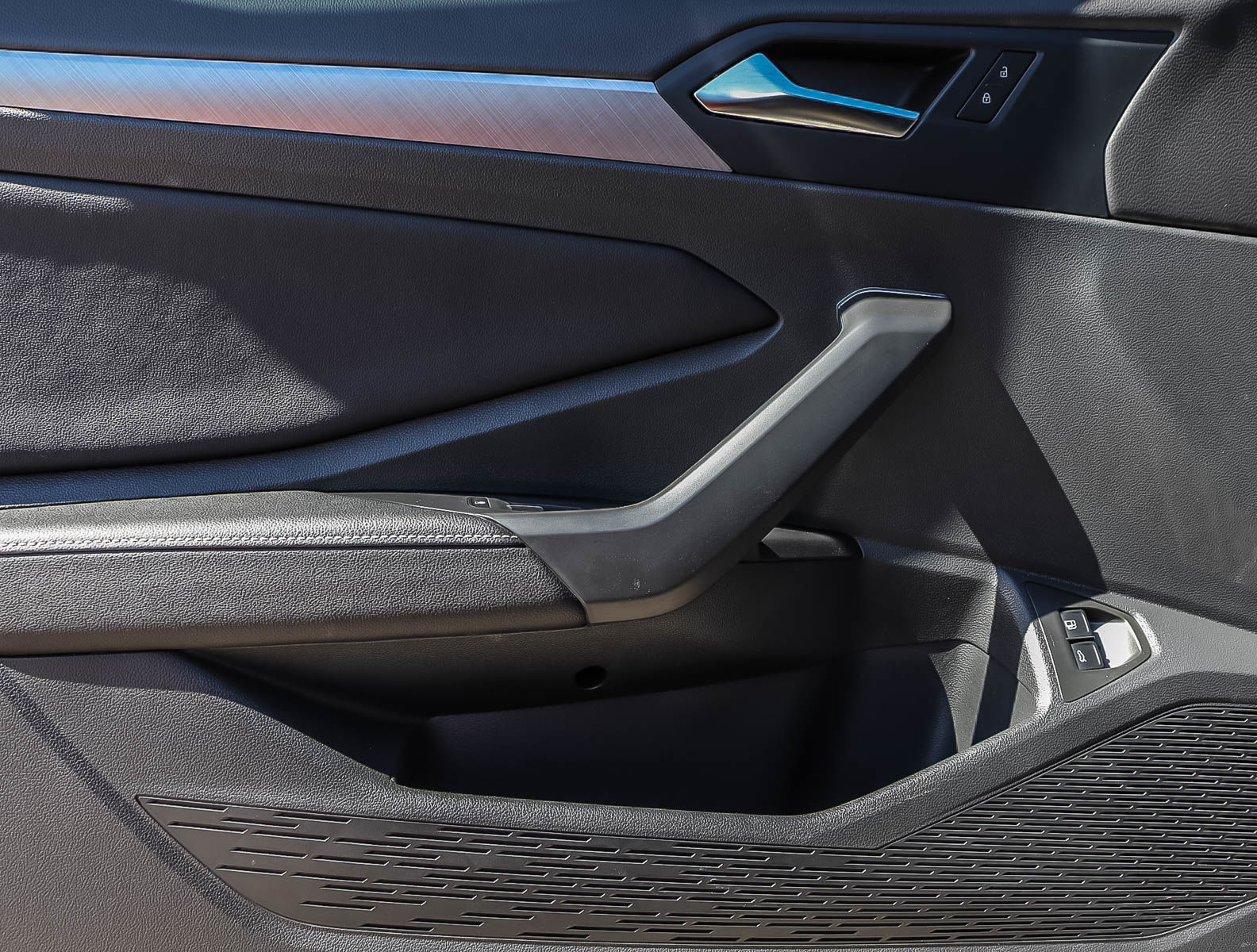 Volkswagen Jetta Comfortline 2024