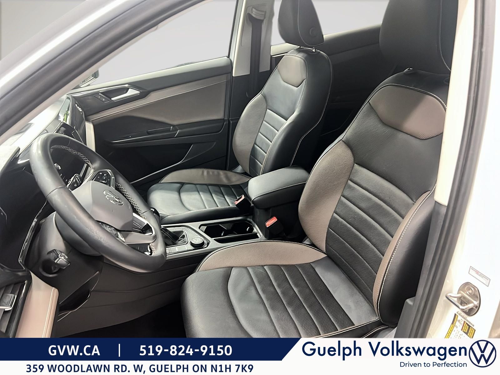 Photo 2022 Volkswagen TAOS HIGHLINE Highline | One Owner | New Tires #8