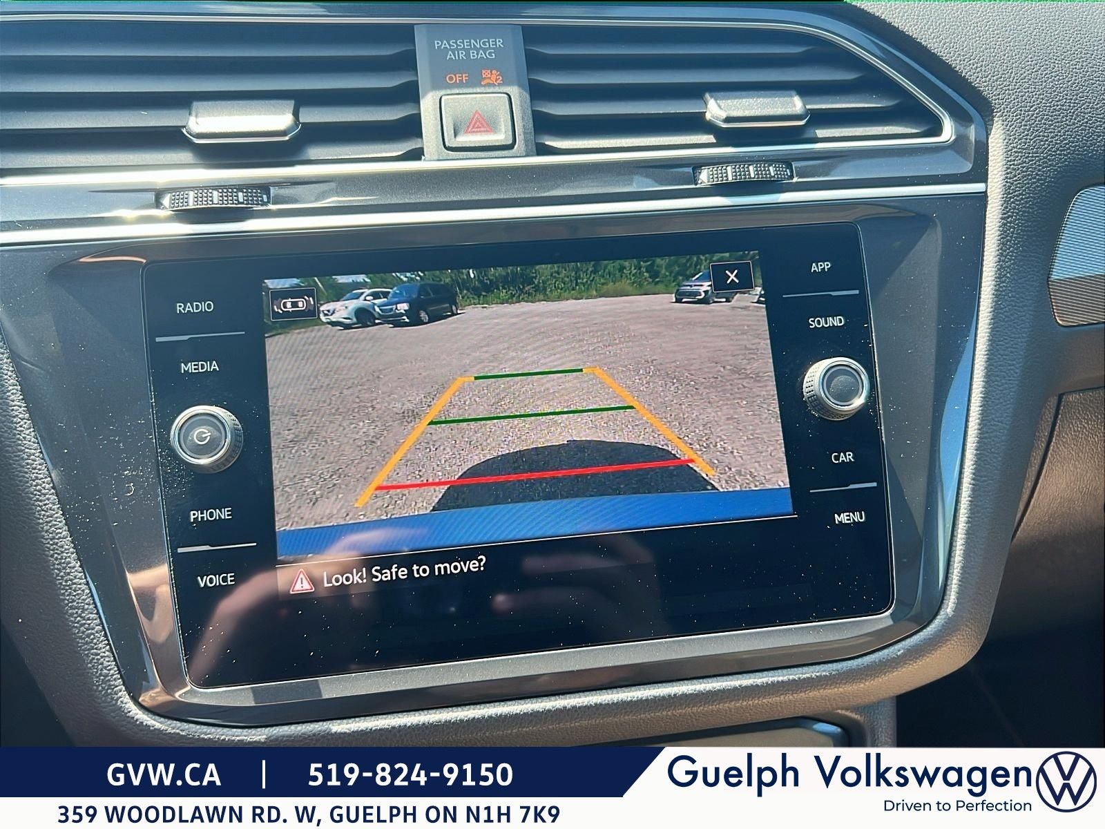 Volkswagen Tiguan Comfortline R-Line Black Edition | One Owner | No Accidents 2024