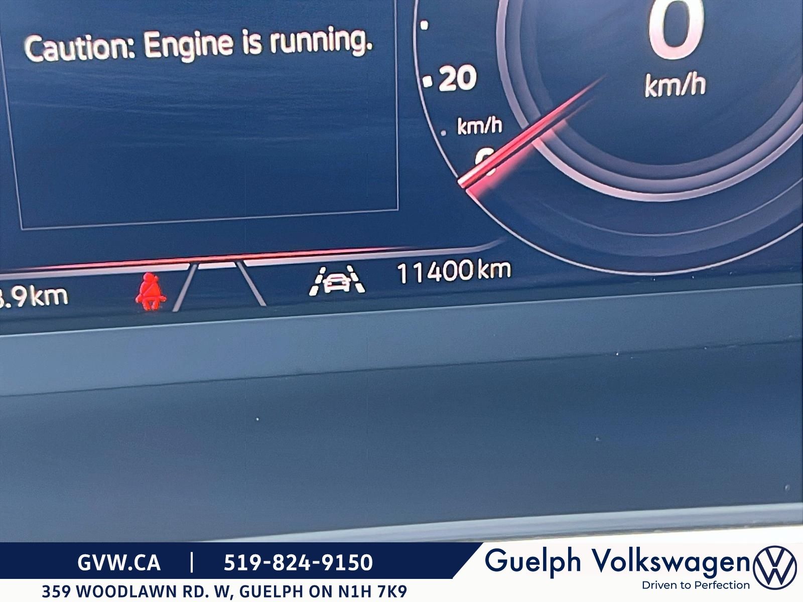 Volkswagen Tiguan Comfortline R-Line Black Edition | One Owner | No Accidents 2024