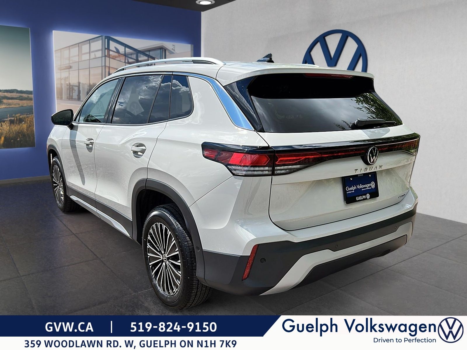 Photo 2025 Volkswagen TIGUAN COMFORTLINE | No Accidents #4