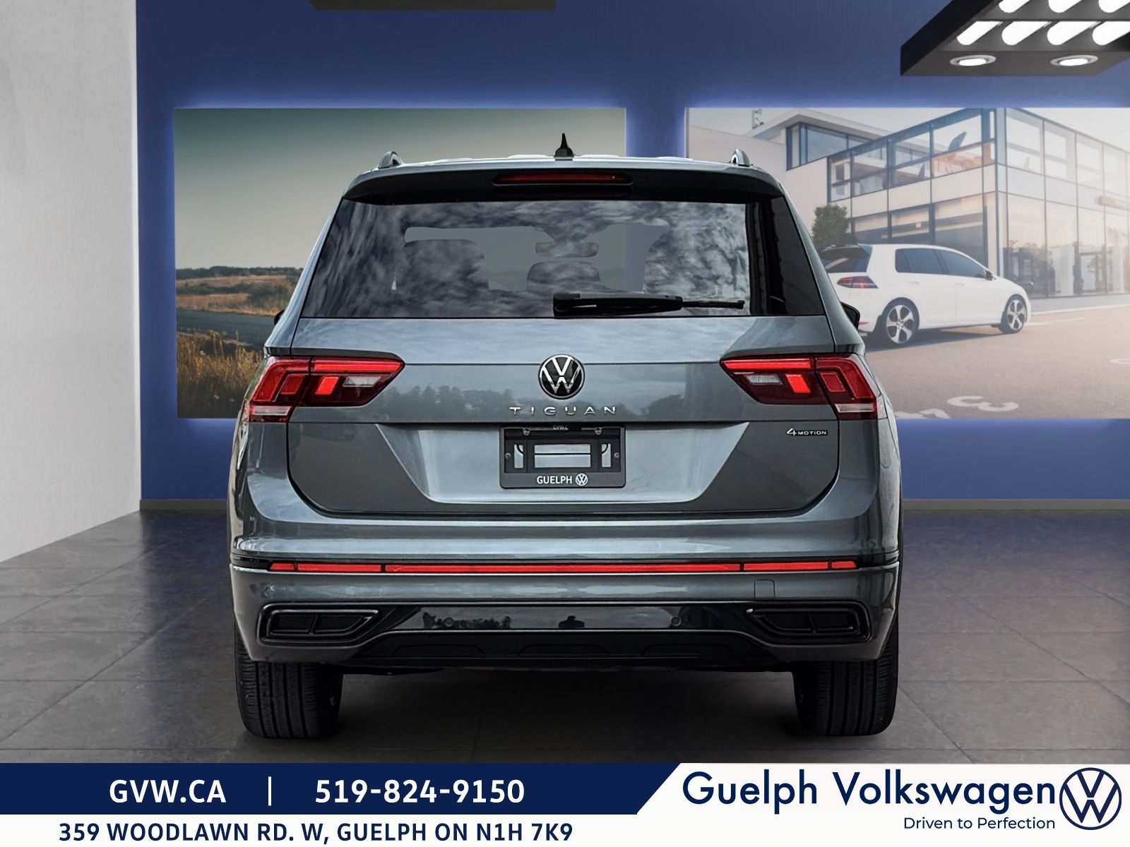 Photo 2024 Volkswagen Tiguan Comfortline R-Line Black | No Accidents #3