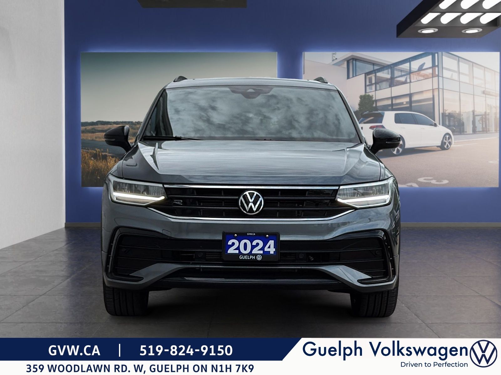 Photo 2024 Volkswagen Tiguan Comfortline R-Line Black | No Accidents #2