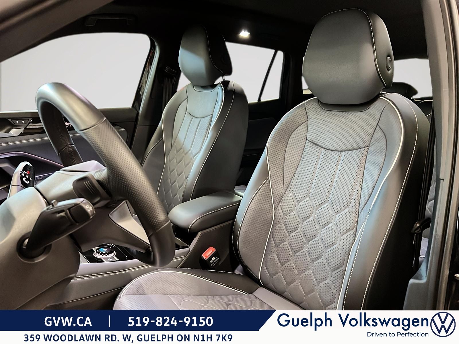 Photo 2026 Volkswagen Tiguan Highline 4Motion | No Accidents | One Owner #8