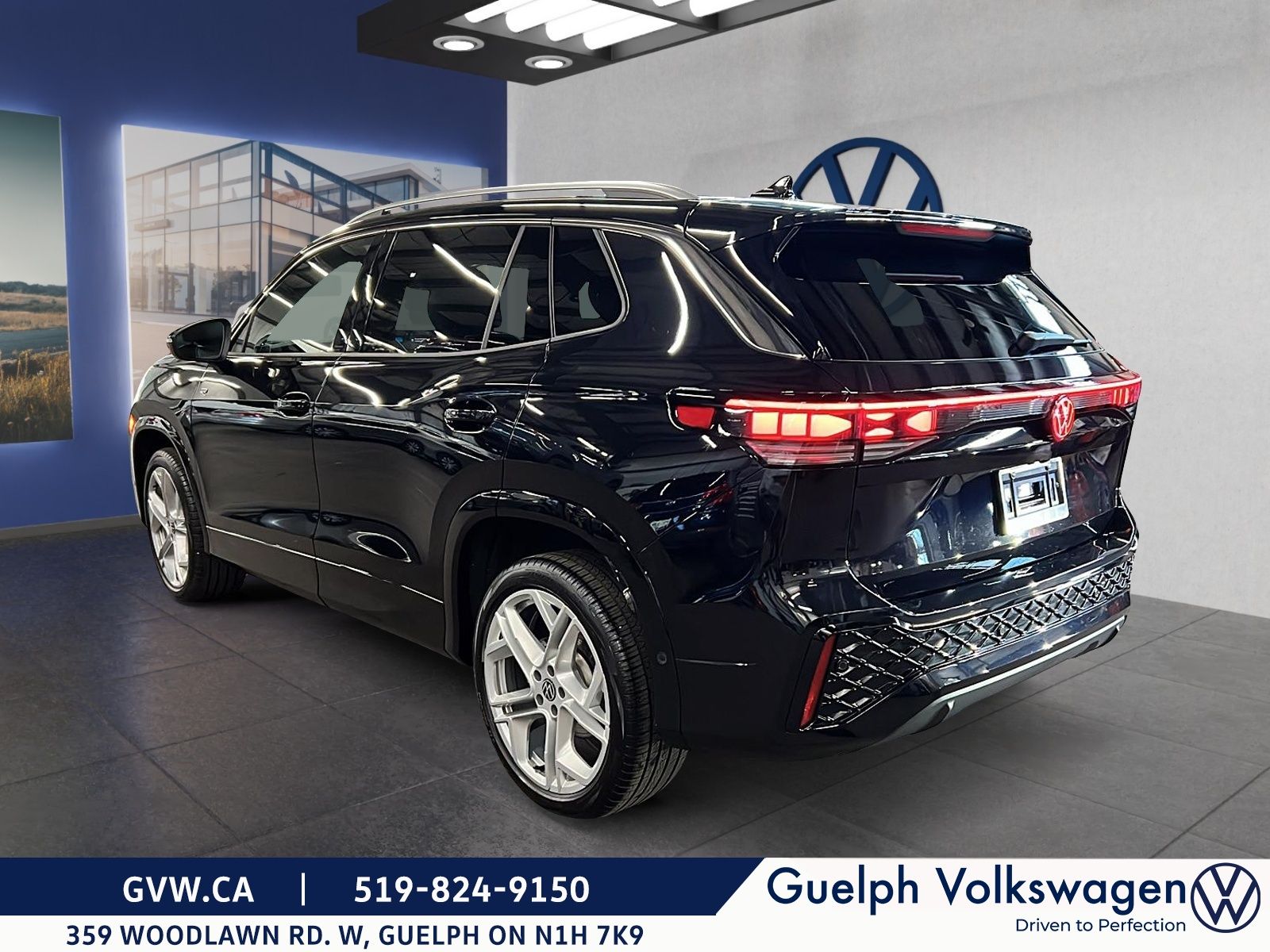 Photo 2026 Volkswagen Tiguan Highline 4Motion | No Accidents | One Owner #4