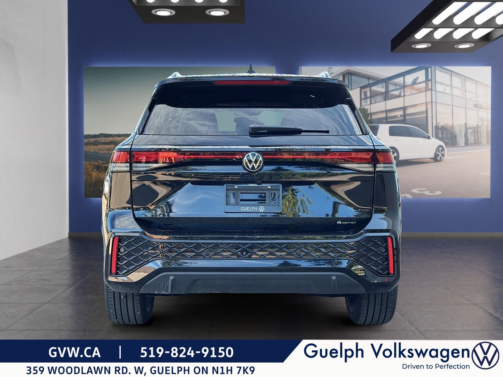 Photo 2026 Volkswagen Tiguan Comfortline R-Line Black | Previous Demo #3