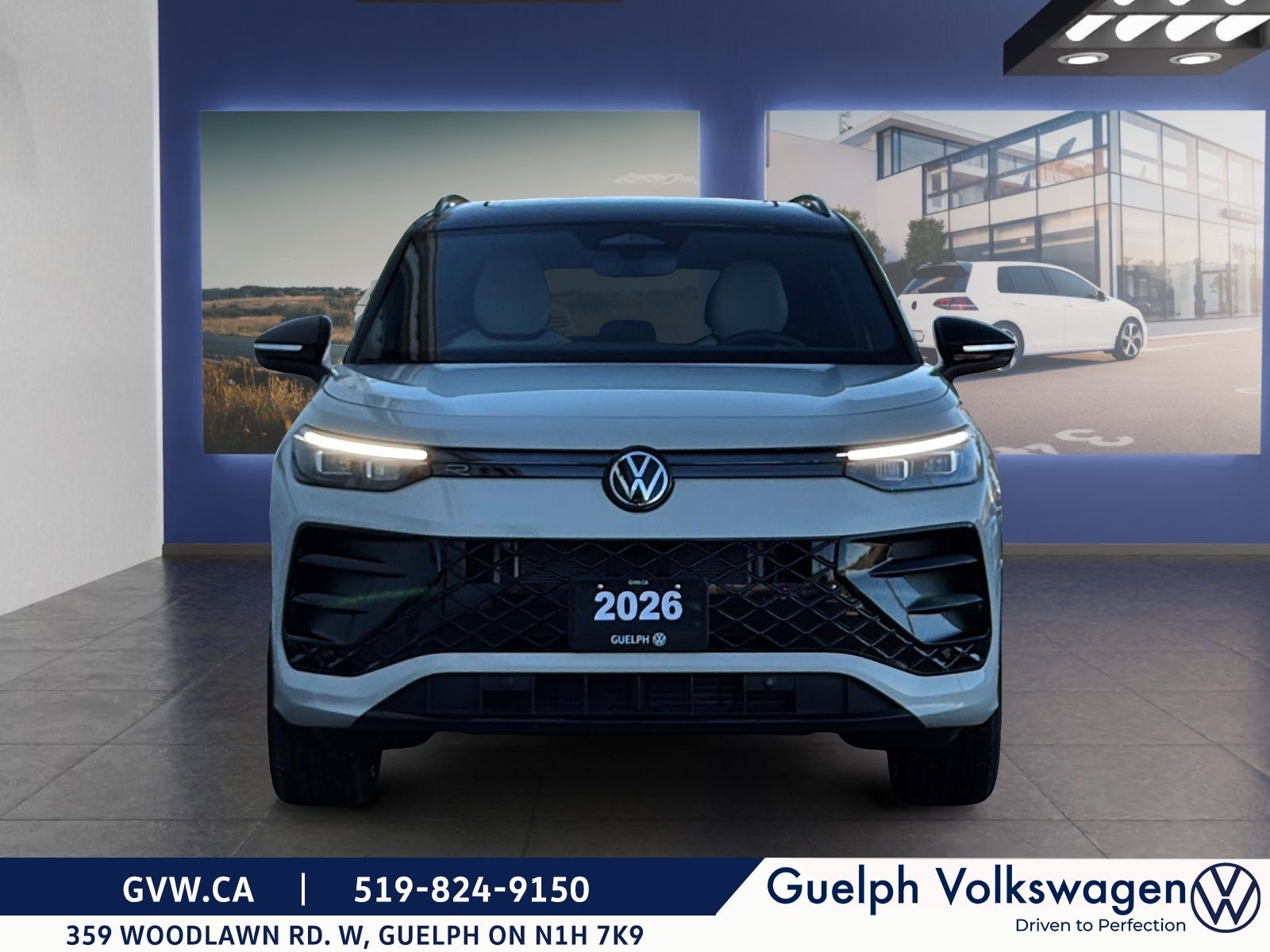 Photo Volkswagen Tiguan Comfortline R-Line Black Edition | No Accidents | One Owner 2026 #2