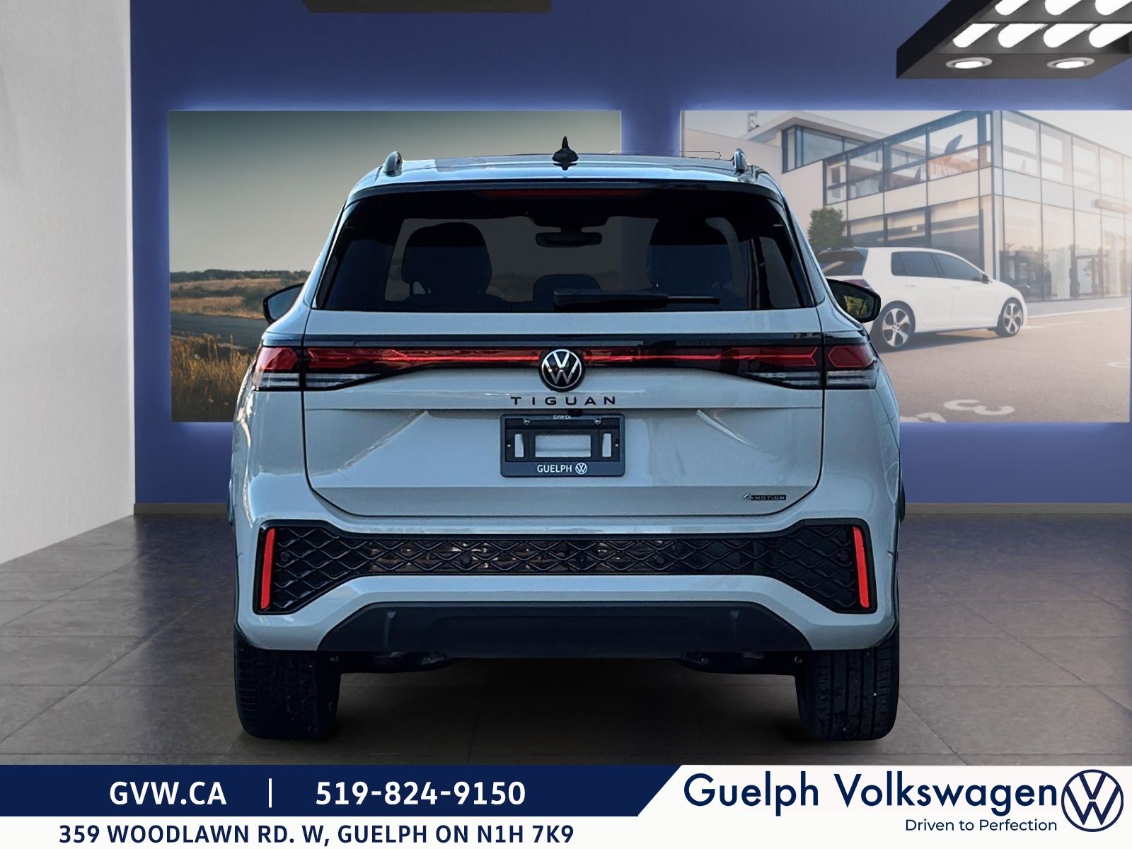 Photo Volkswagen Tiguan Comfortline R-Line Black Edition | No Accidents | One Owner 2026 #5