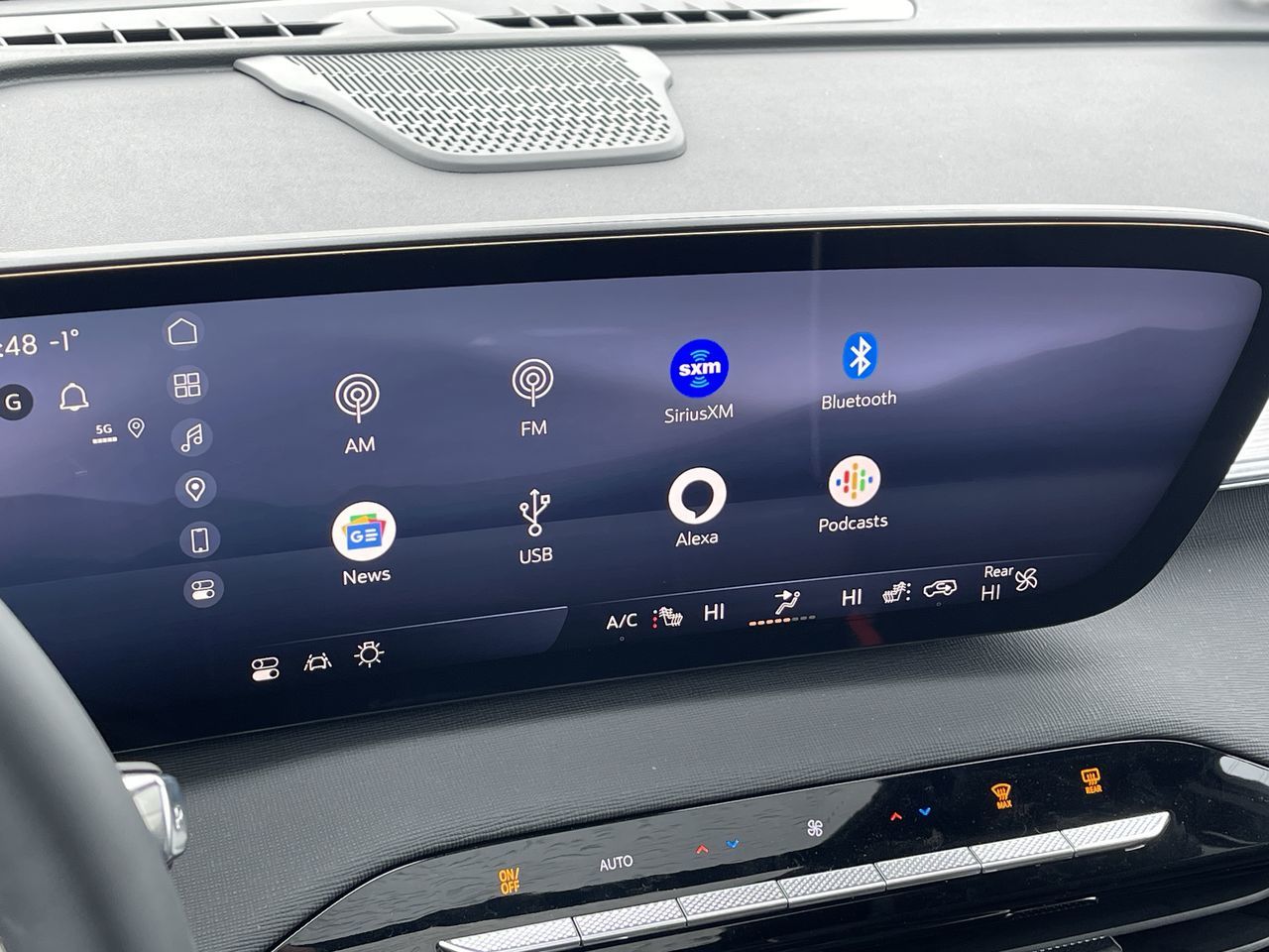 2025 Buick Enclave in Saint-Leonard, Quebec