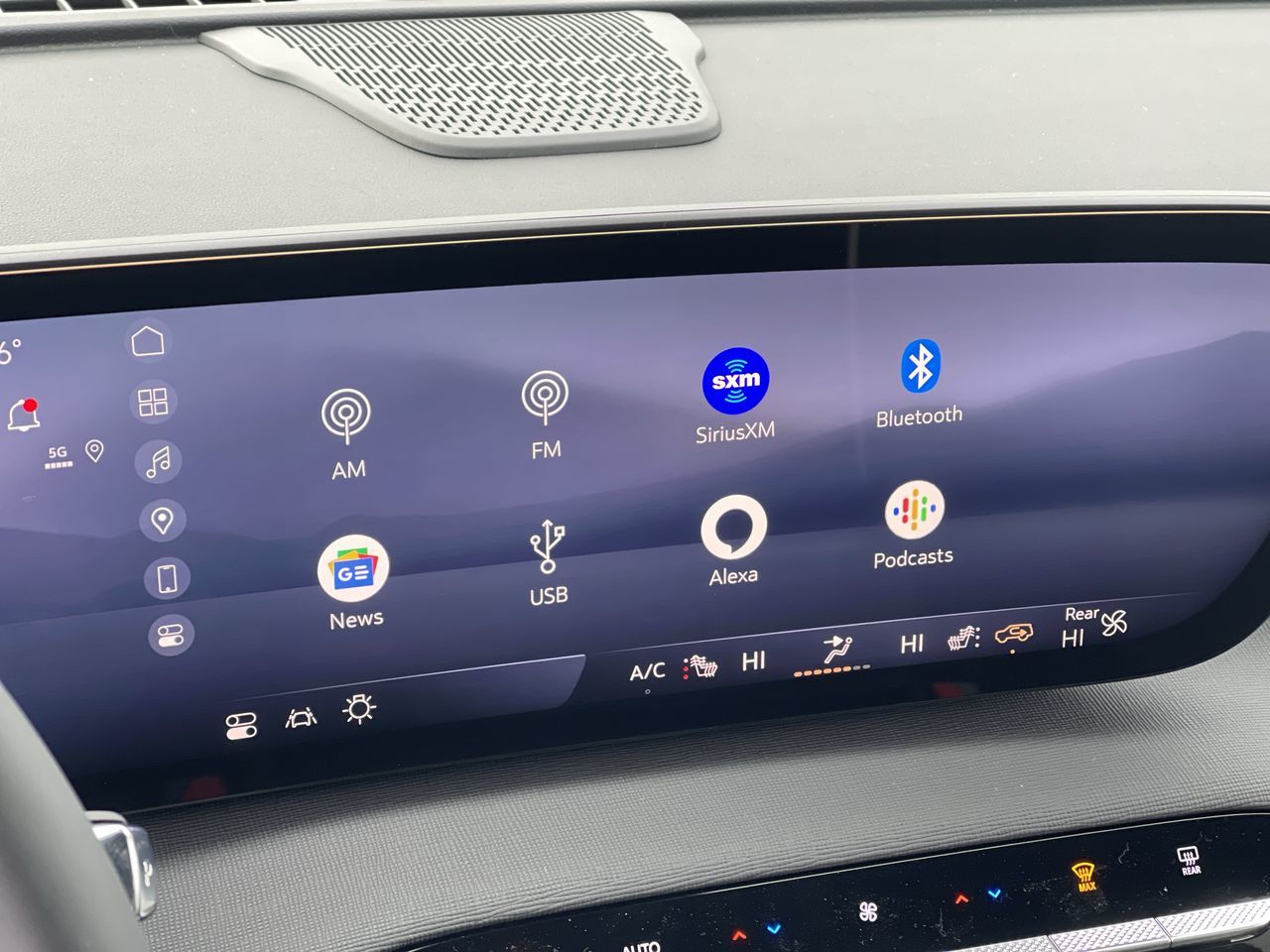 2025 Buick Enclave in Saint-Leonard, Quebec