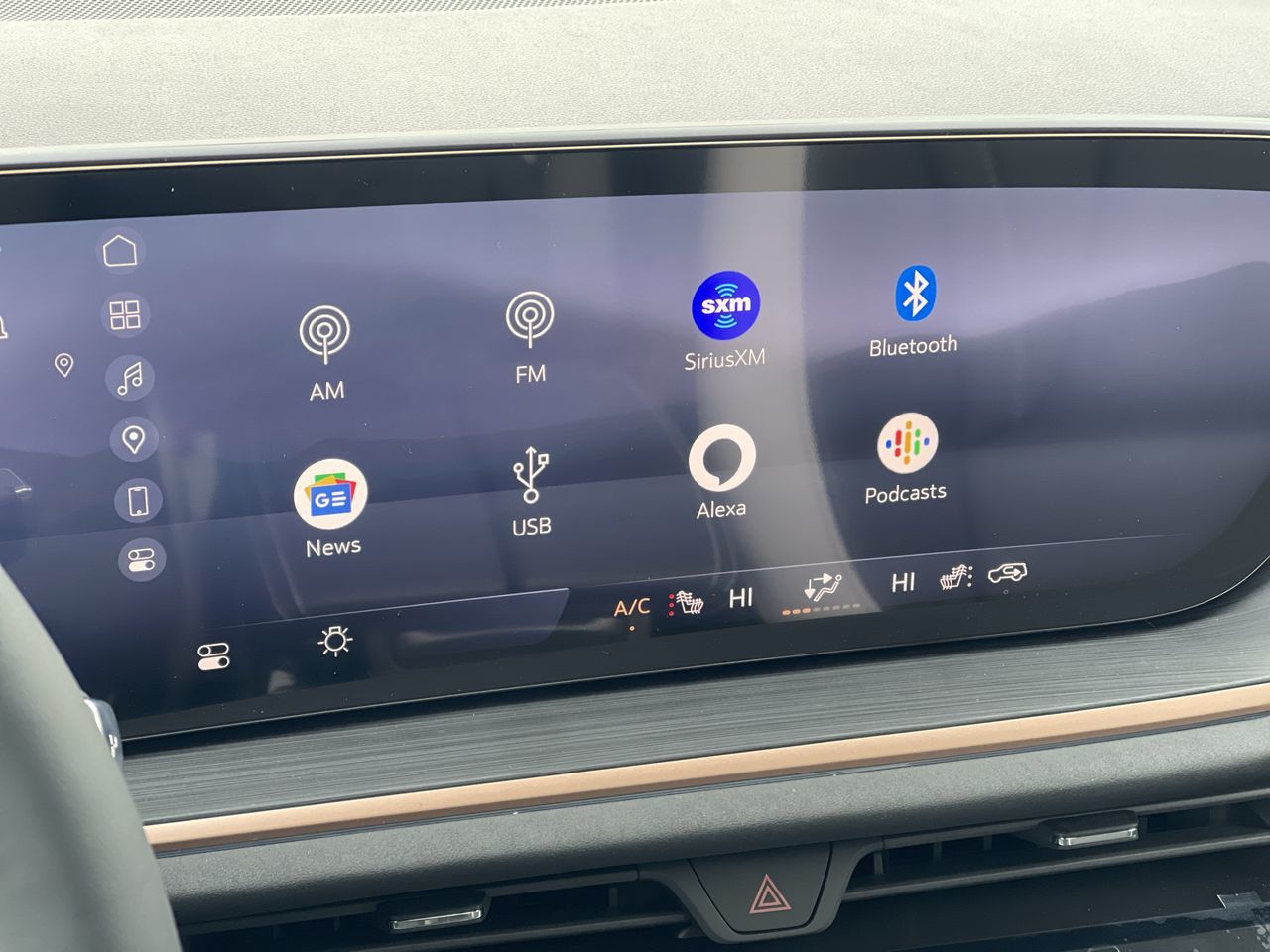2025 Buick ENVISION in Saint-Leonard, Quebec