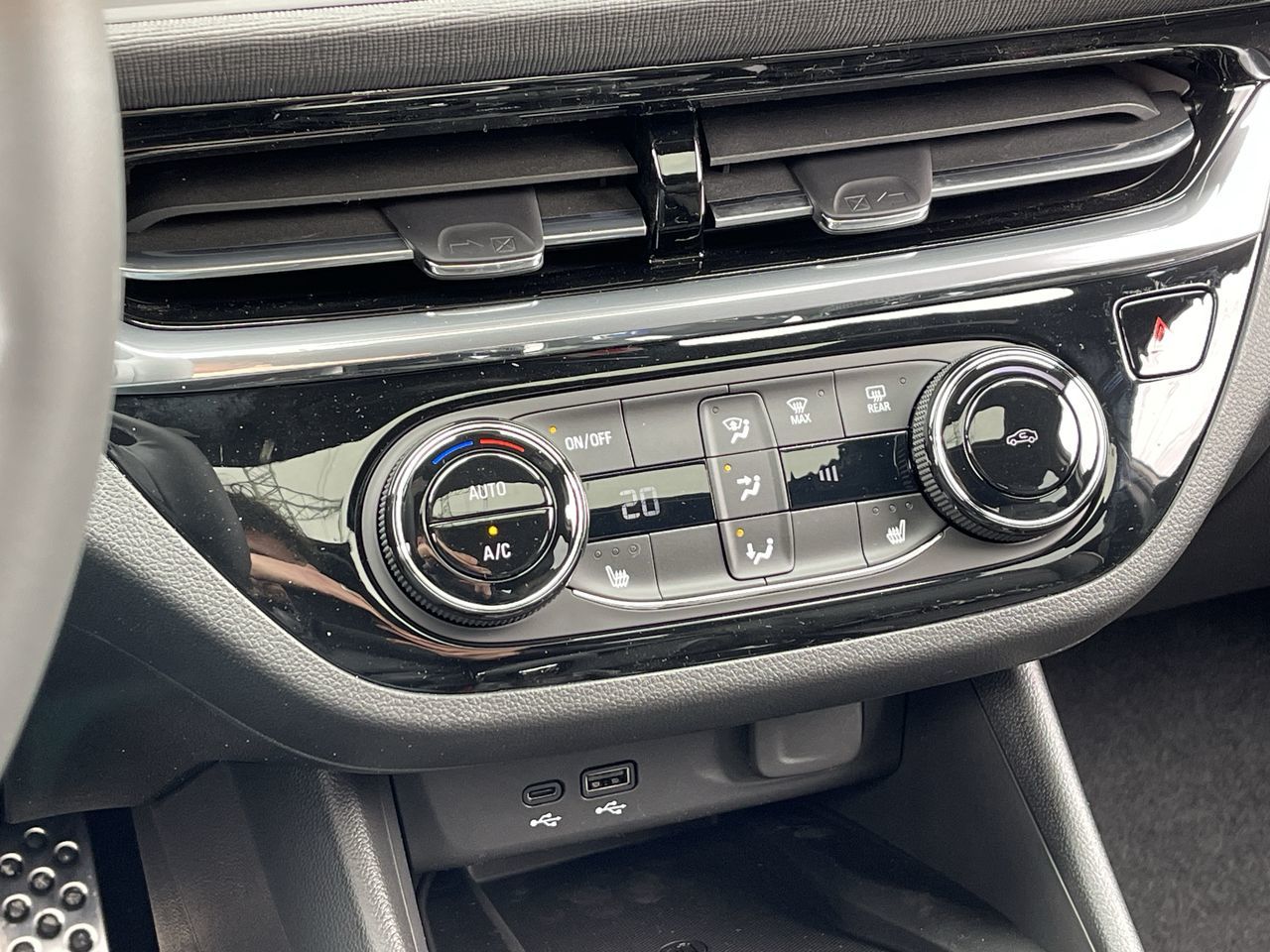 2026 Buick Envista in Saint-Leonard, Quebec