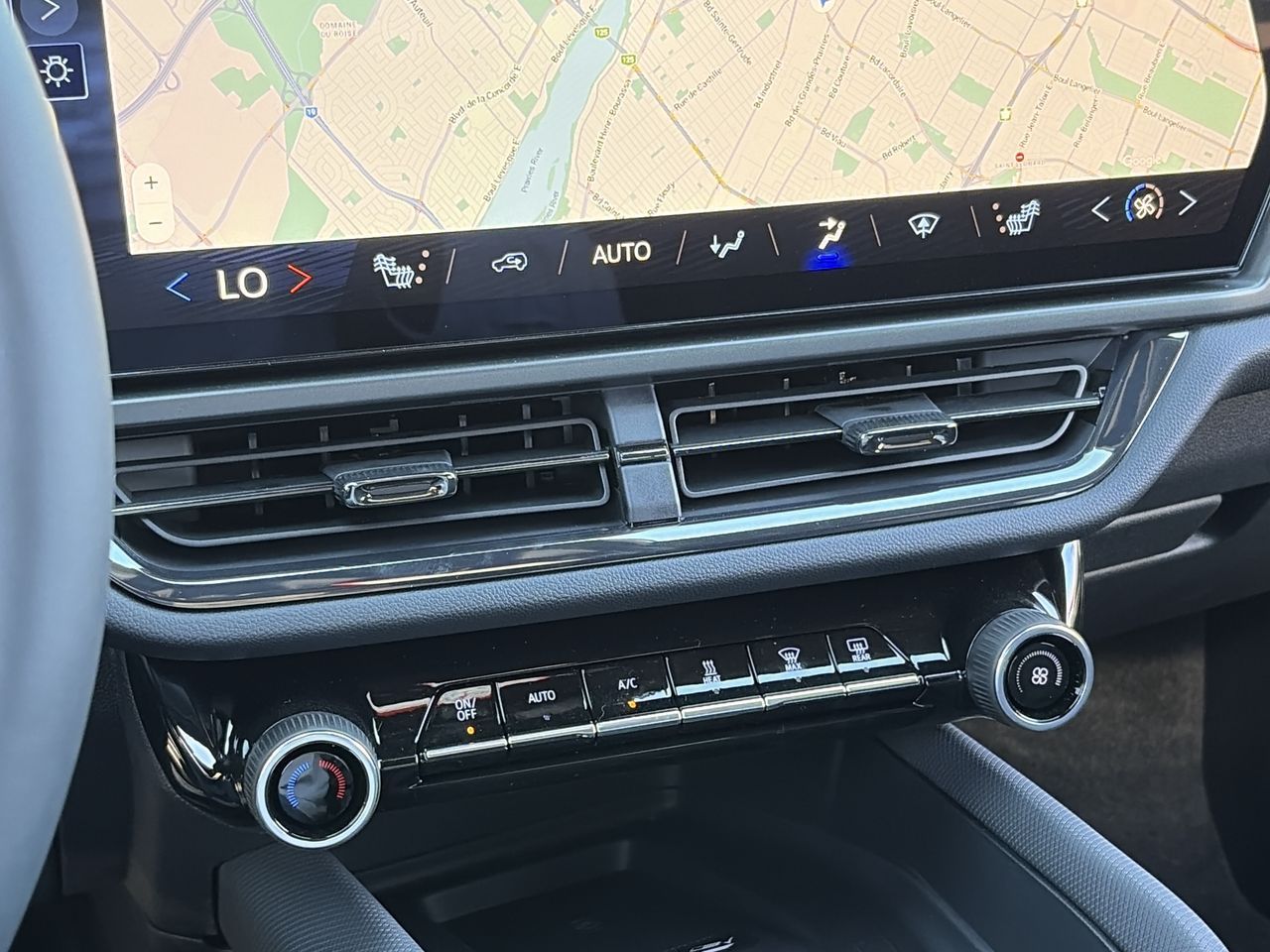 2027 Chevrolet Equinox EV in Saint-Leonard, Quebec