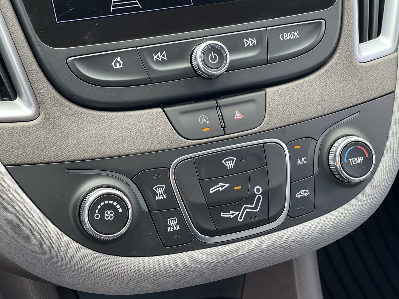 2024 Chevrolet Malibu in Saint-Leonard, Quebec