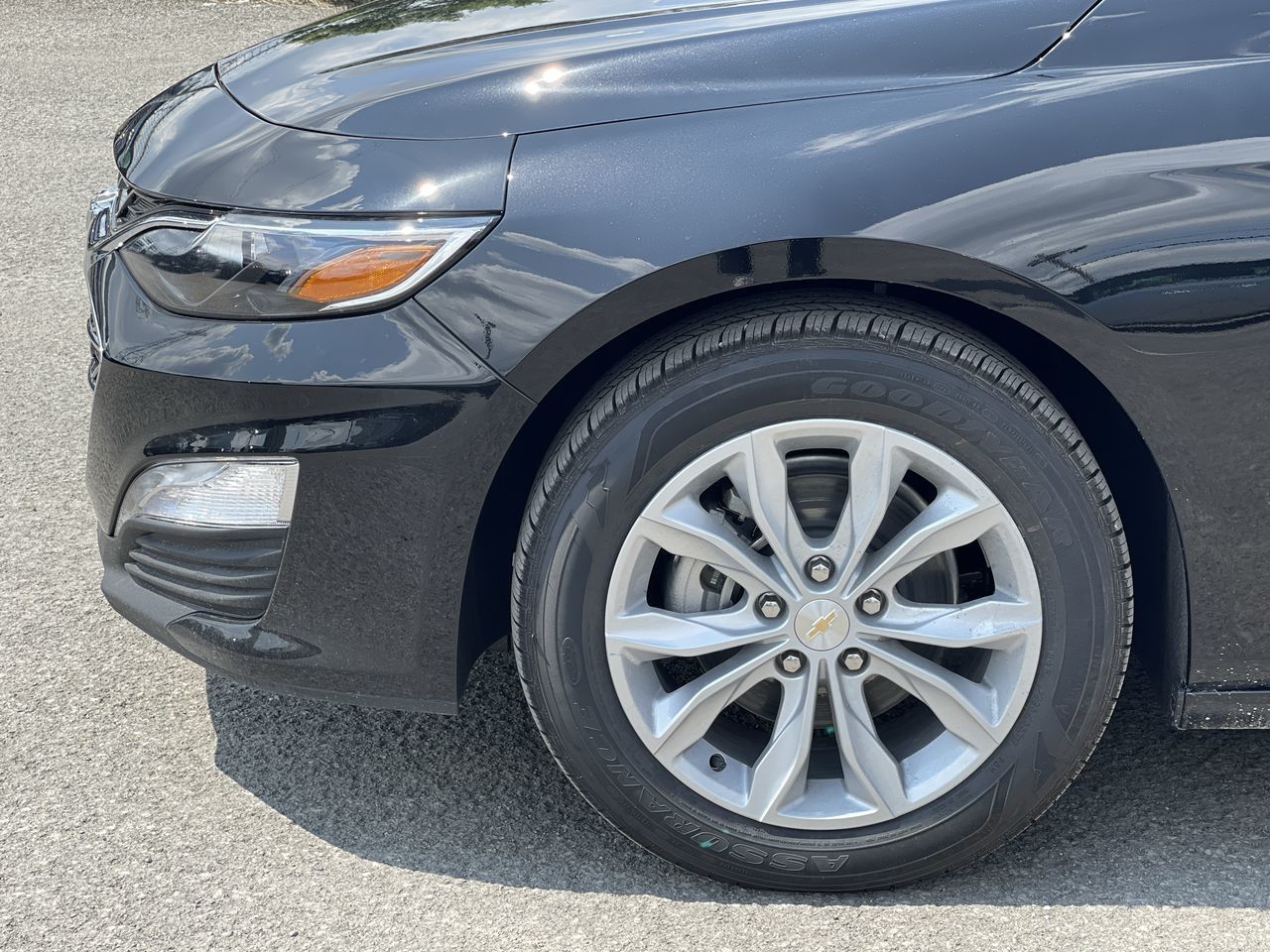 Chevrolet Malibu  2024 à Saint-Léonard, Québec