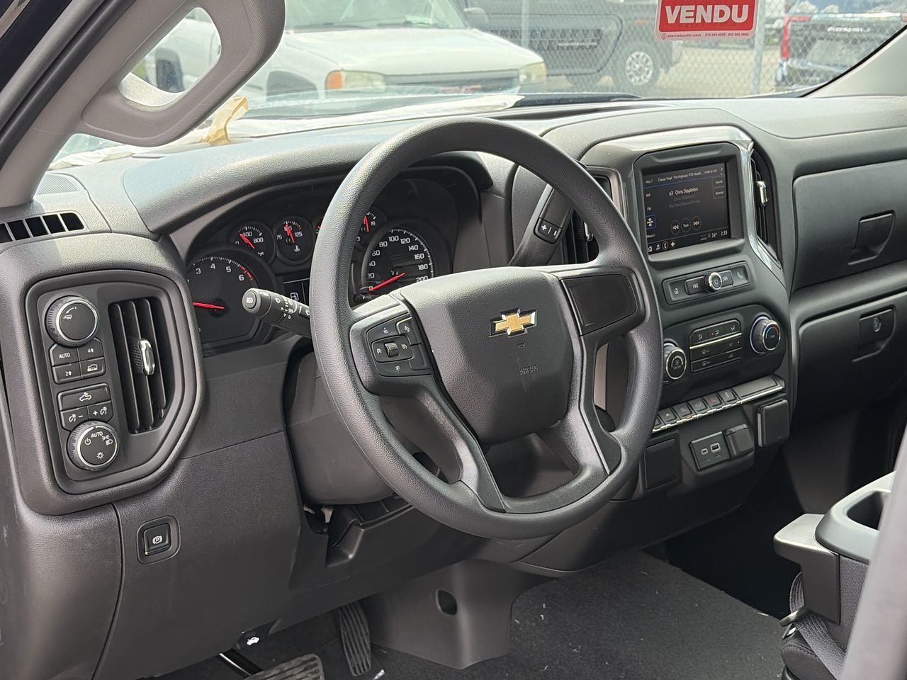Chevrolet Silverado 1500  2026 à Saint-Léonard, Québec