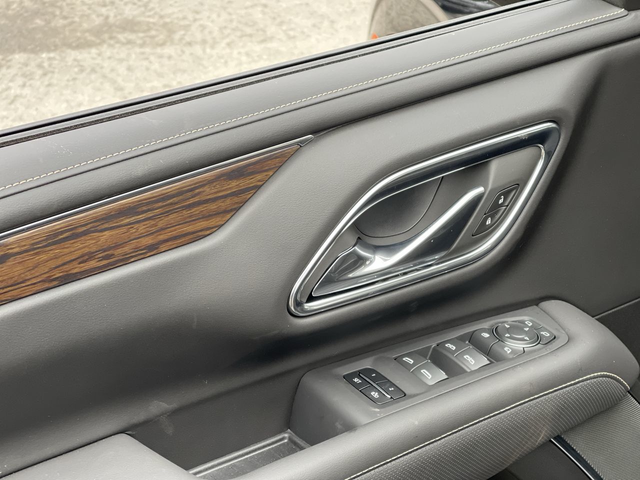 2023 Chevrolet SUBURBAN in Saint-Leonard, Quebec