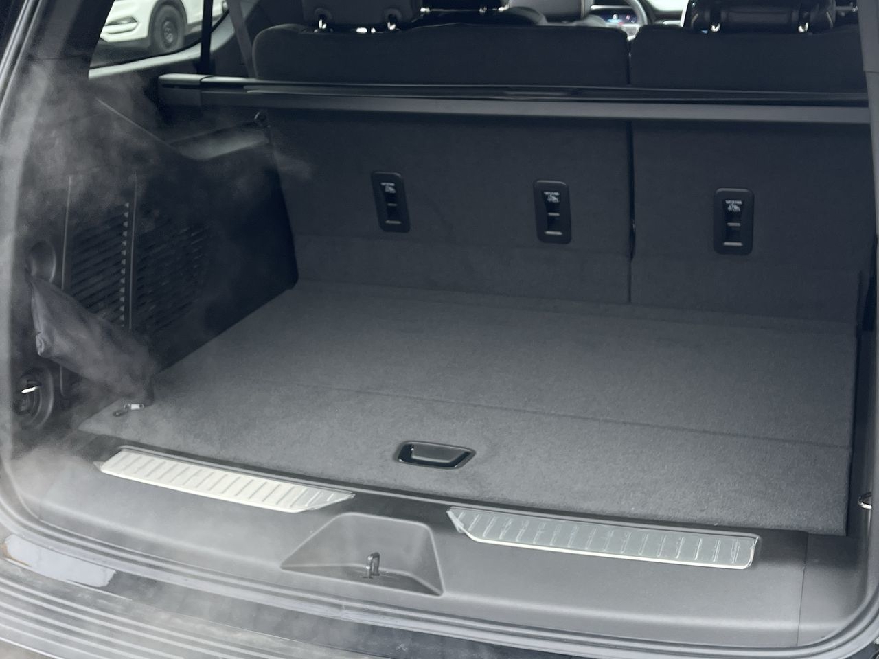 2023 Chevrolet Suburban in Saint-Leonard, Quebec