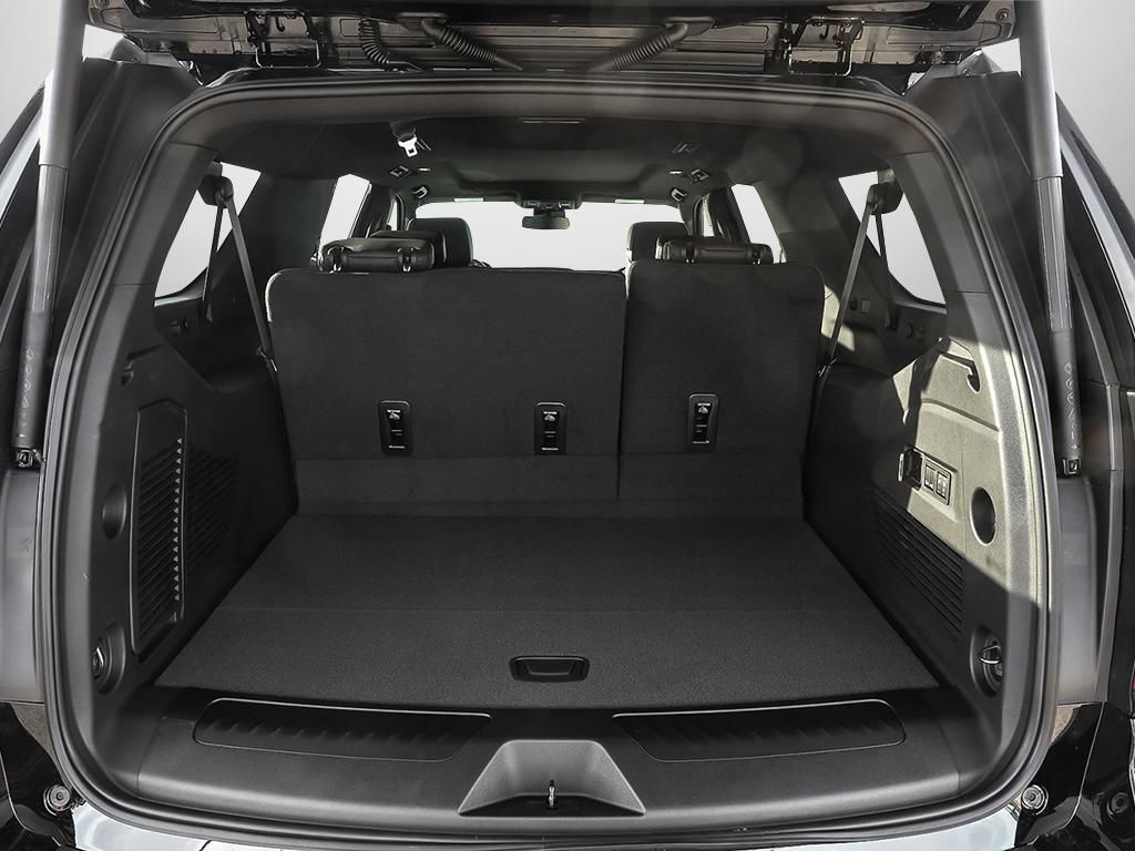 2024 Chevrolet Suburban in Saint-Leonard, Quebec