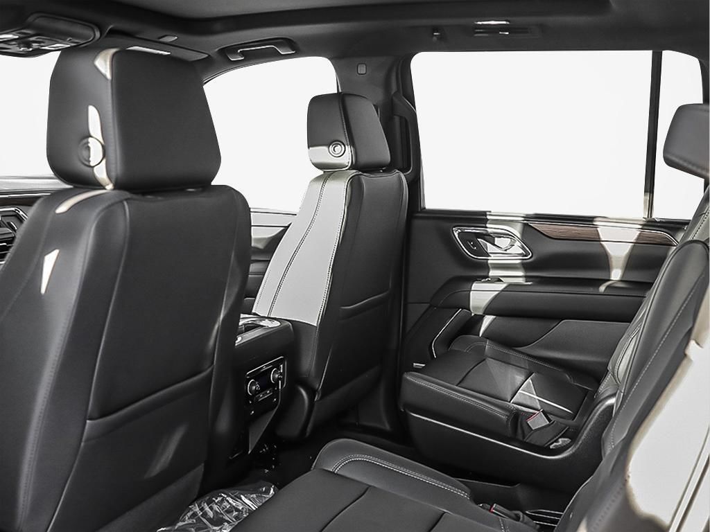 2024 Chevrolet Suburban in Saint-Leonard, Quebec