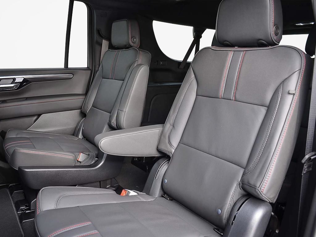 2025 Chevrolet Suburban in Saint-Leonard, Quebec