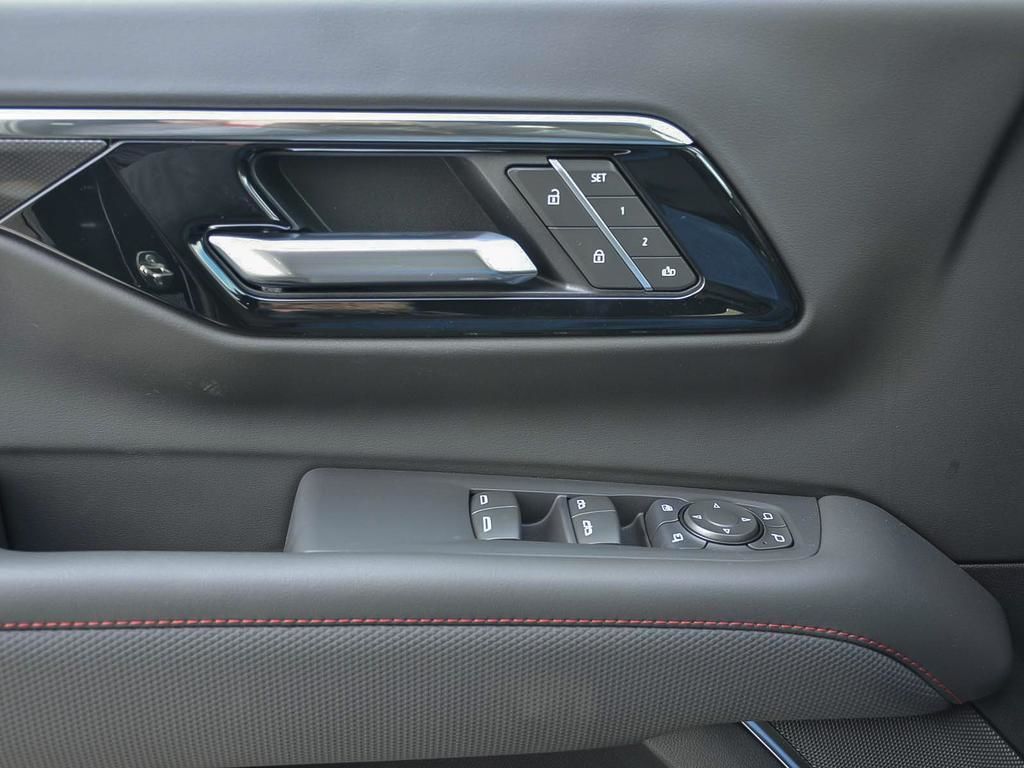 2025 Chevrolet Suburban in Saint-Leonard, Quebec
