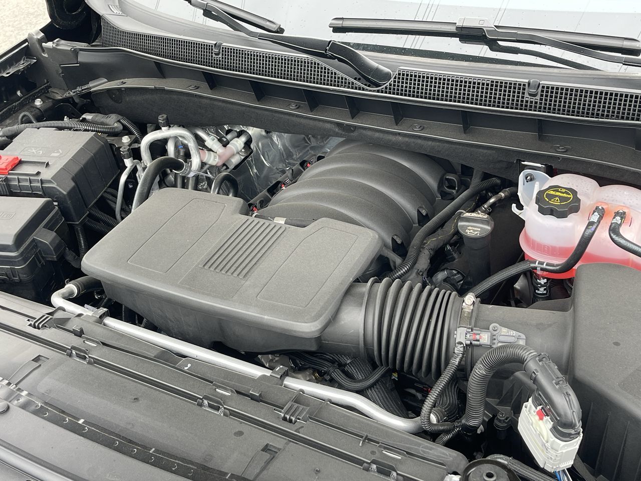 2025 Chevrolet Suburban in Saint-Leonard, Quebec