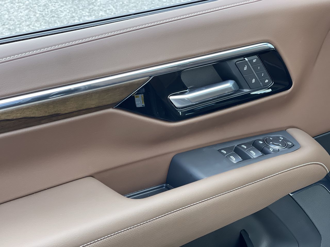 Chevrolet Suburban  2026