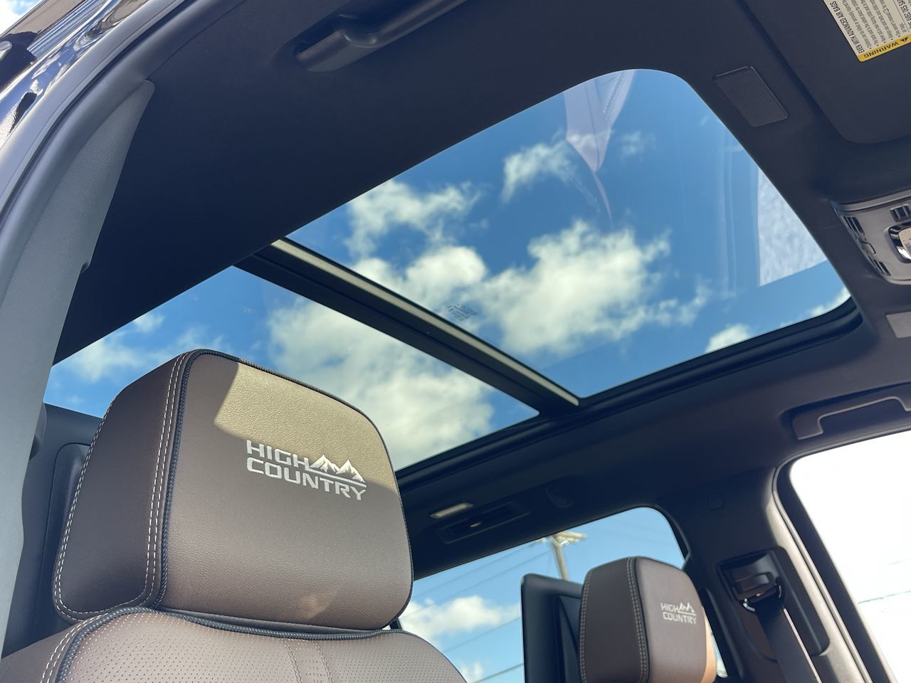 Chevrolet Suburban  2026