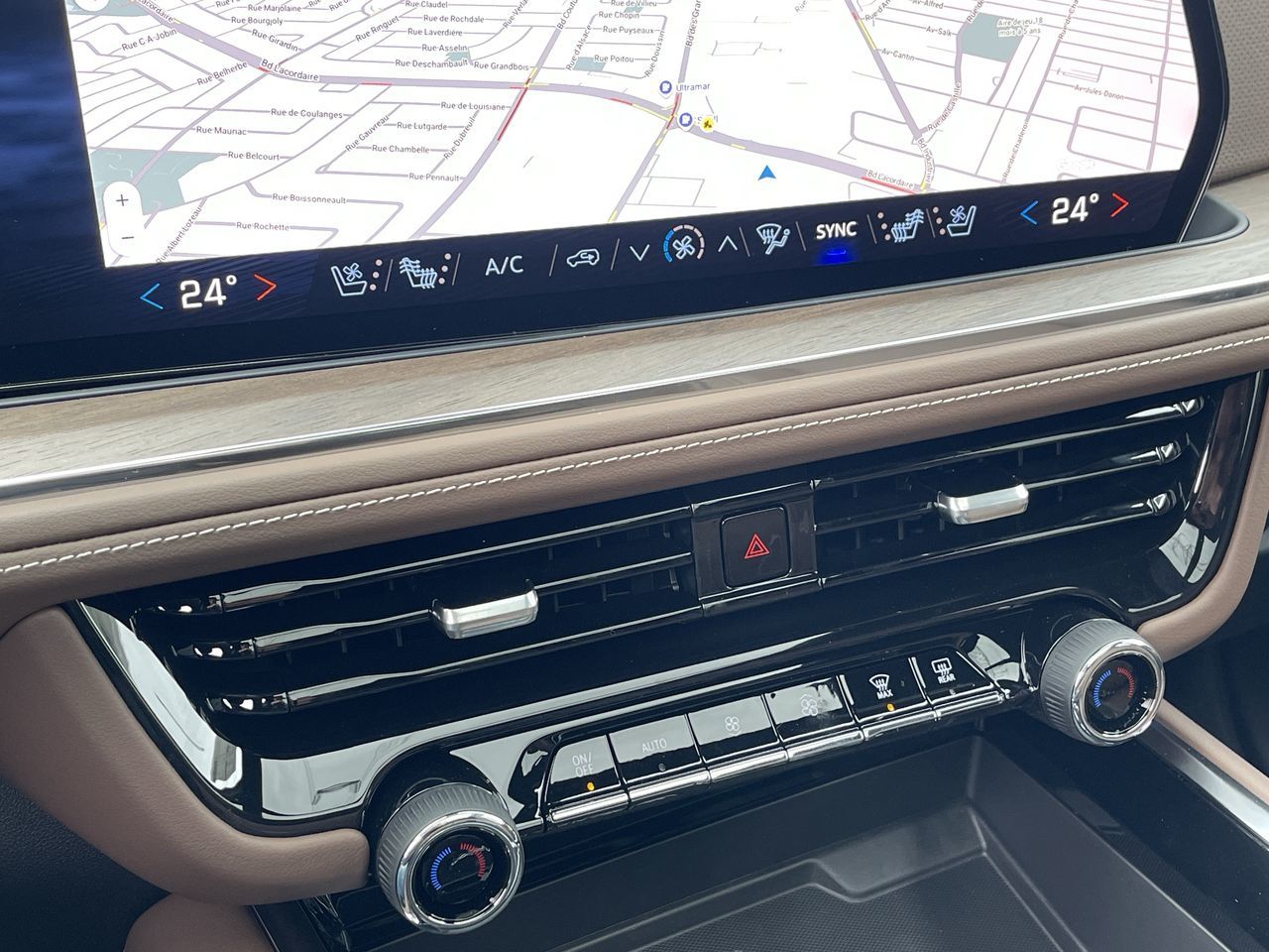 Chevrolet Suburban  2026 à Saint-Léonard, Québec