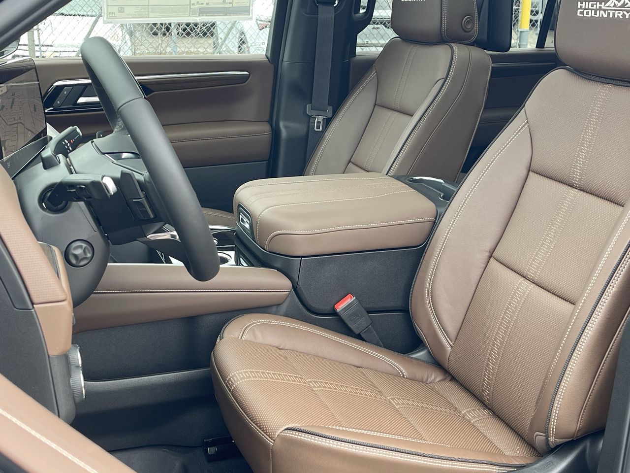 Chevrolet Suburban  2026 à Saint-Léonard, Québec