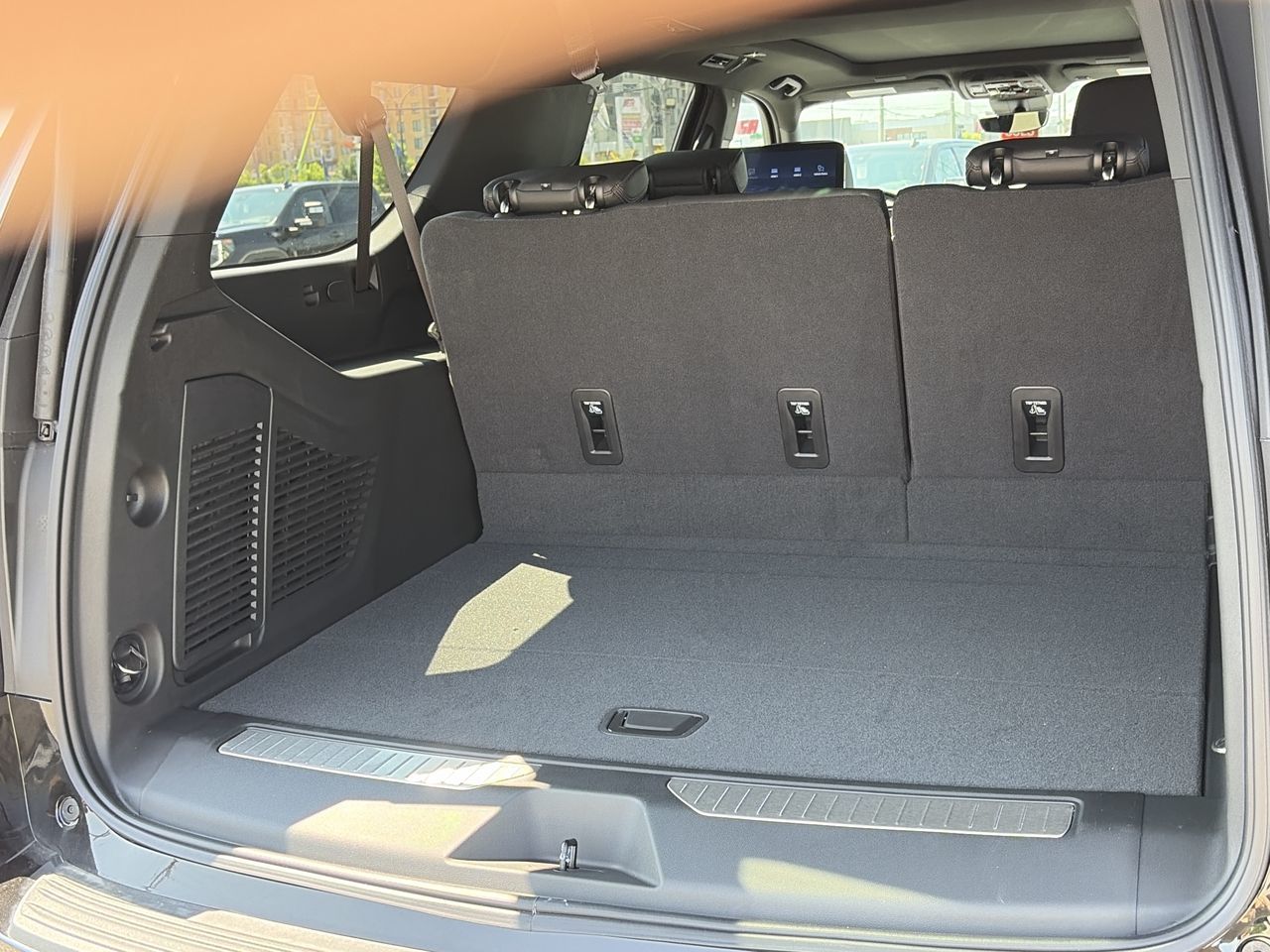 Chevrolet Suburban  2026