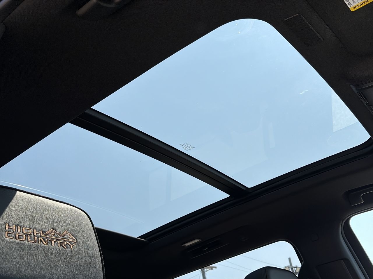 Chevrolet Suburban  2026