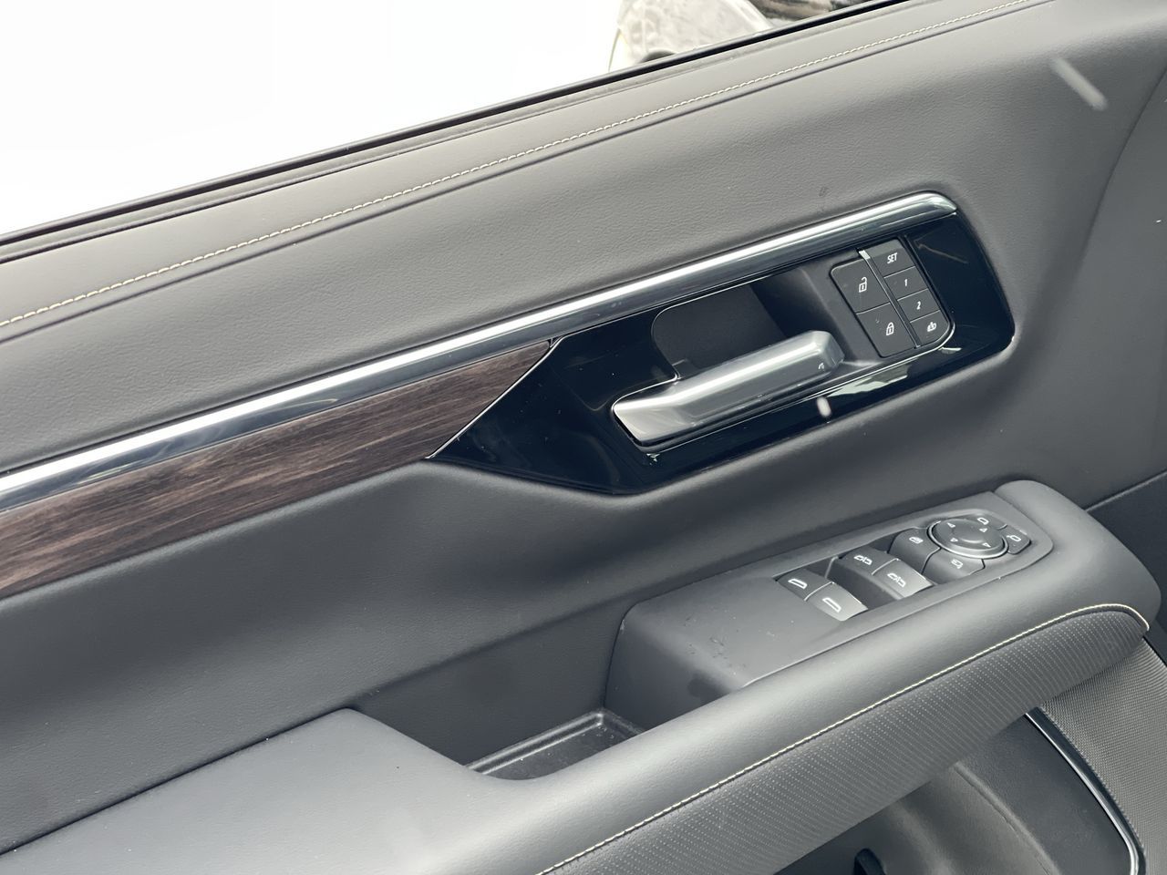 2025 Chevrolet Tahoe in Saint-Leonard, Quebec
