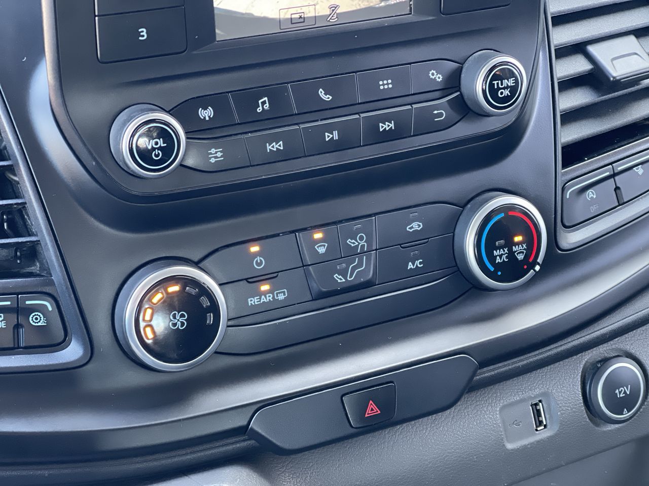 2021 Ford Transit Cargo Van in Saint-Leonard, Quebec