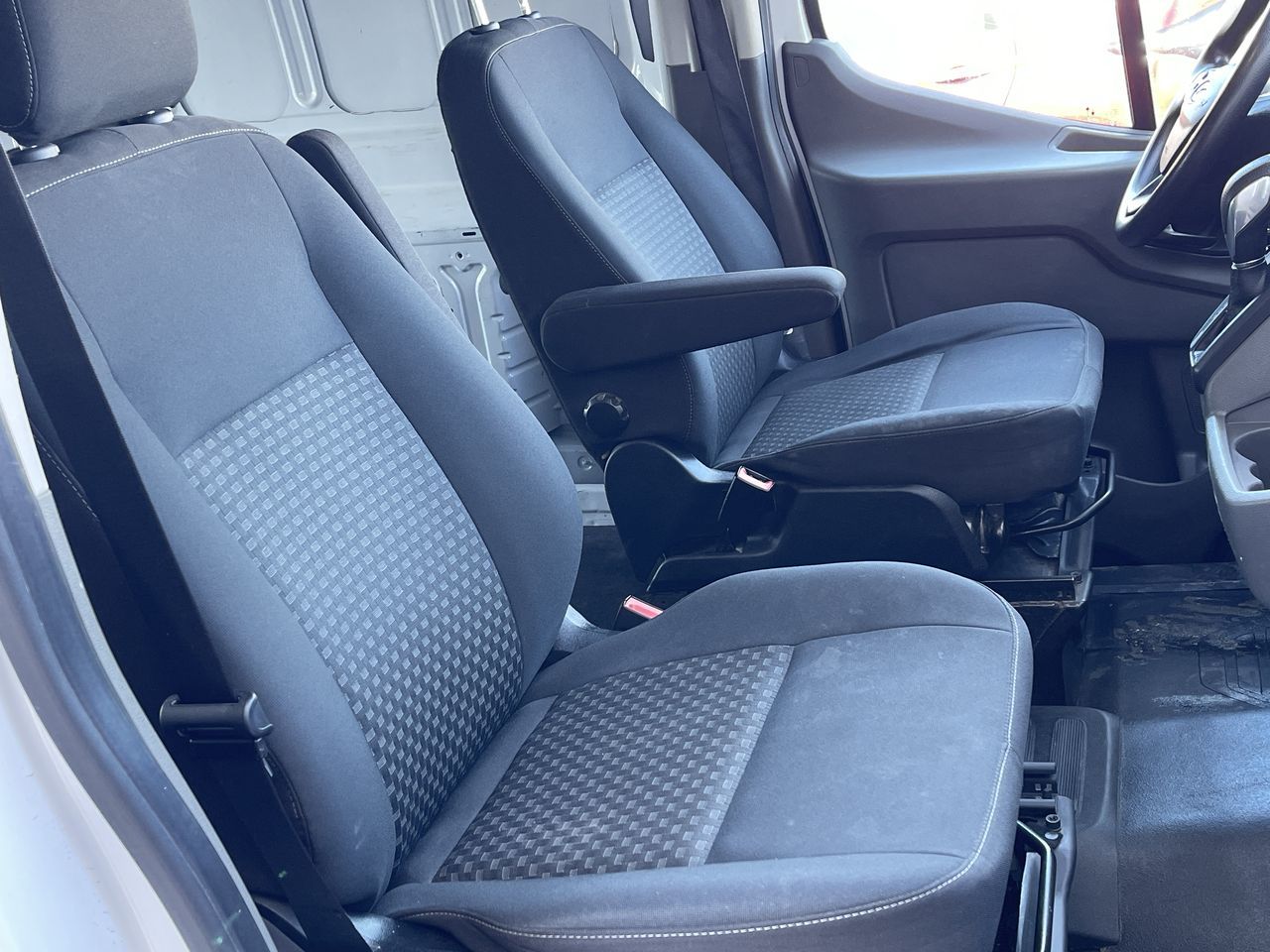 2021 Ford Transit Cargo Van in Saint-Leonard, Quebec