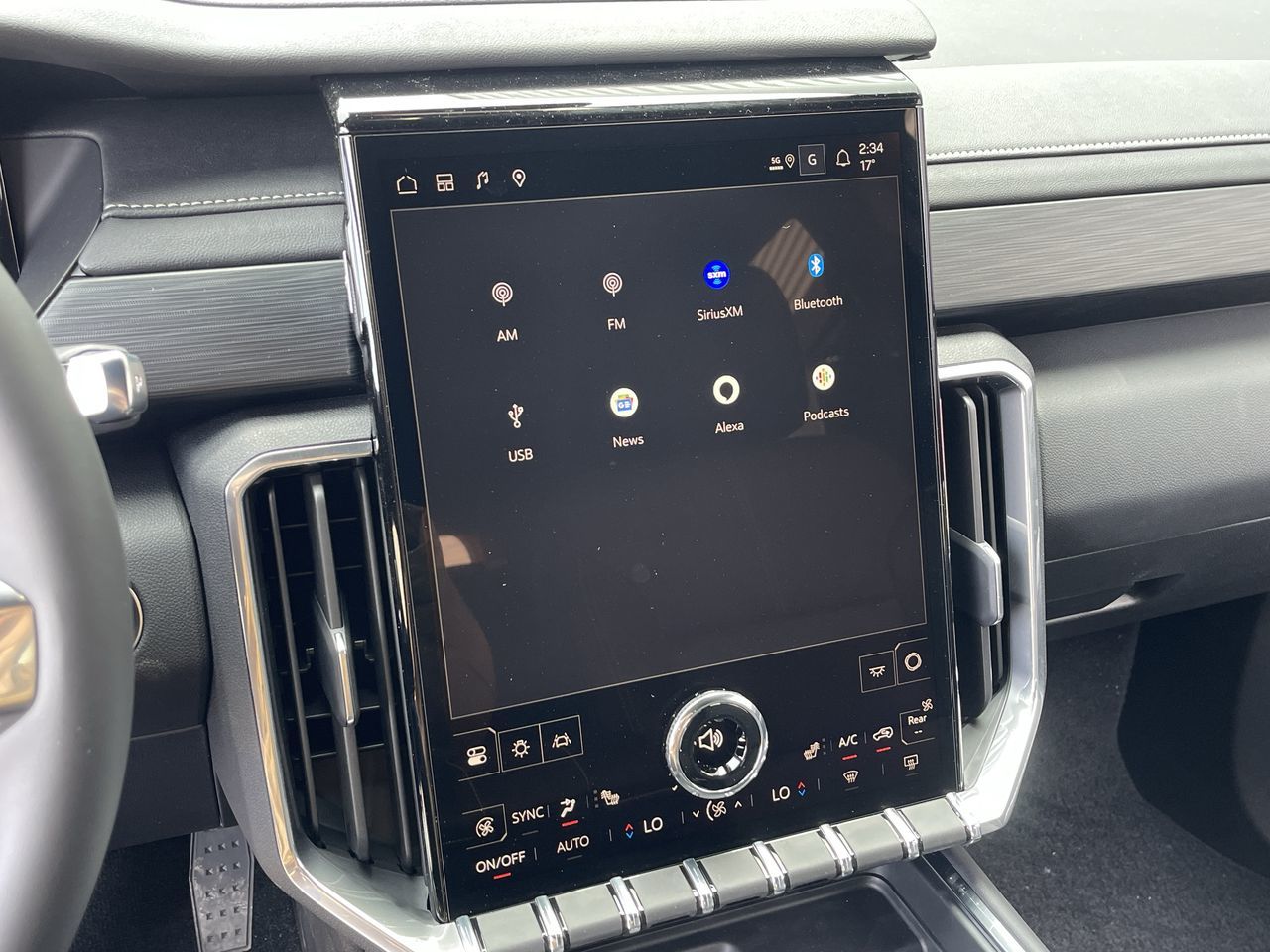 2025 GMC Acadia in Saint-Leonard, Quebec