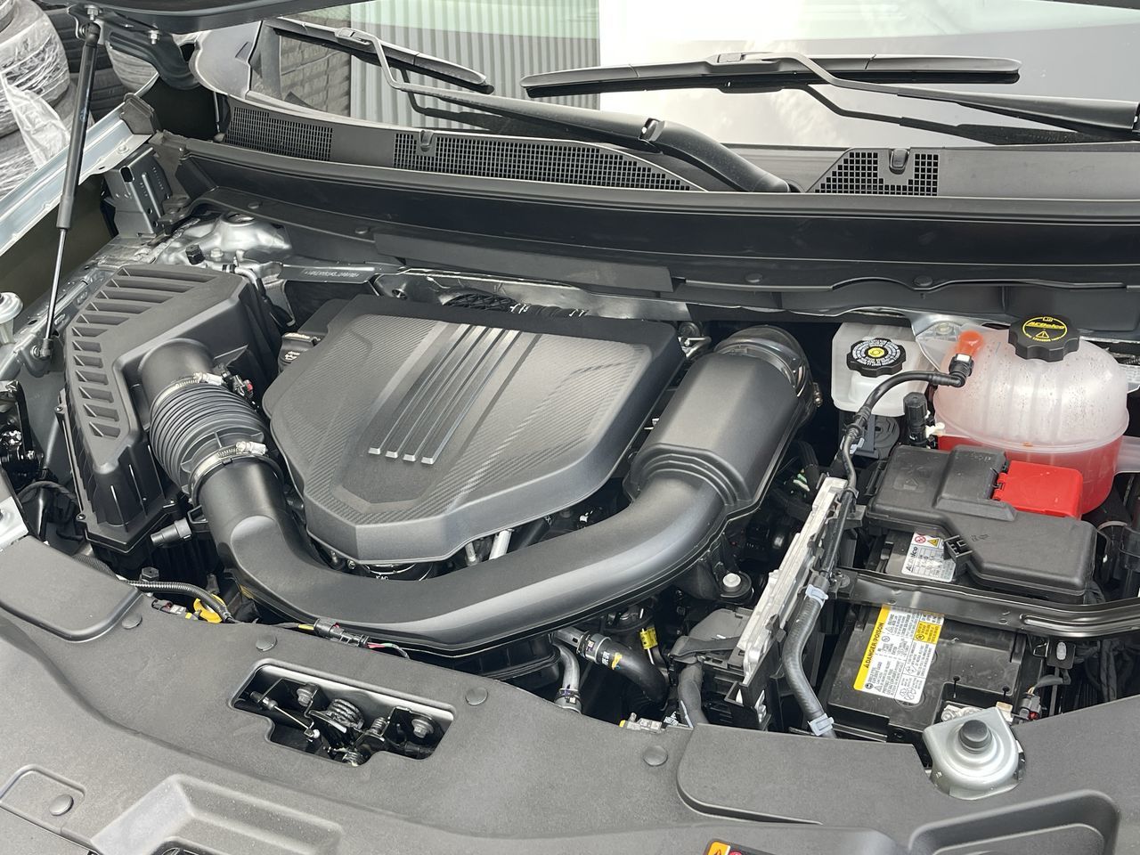 2025 GMC Acadia in Saint-Leonard, Quebec