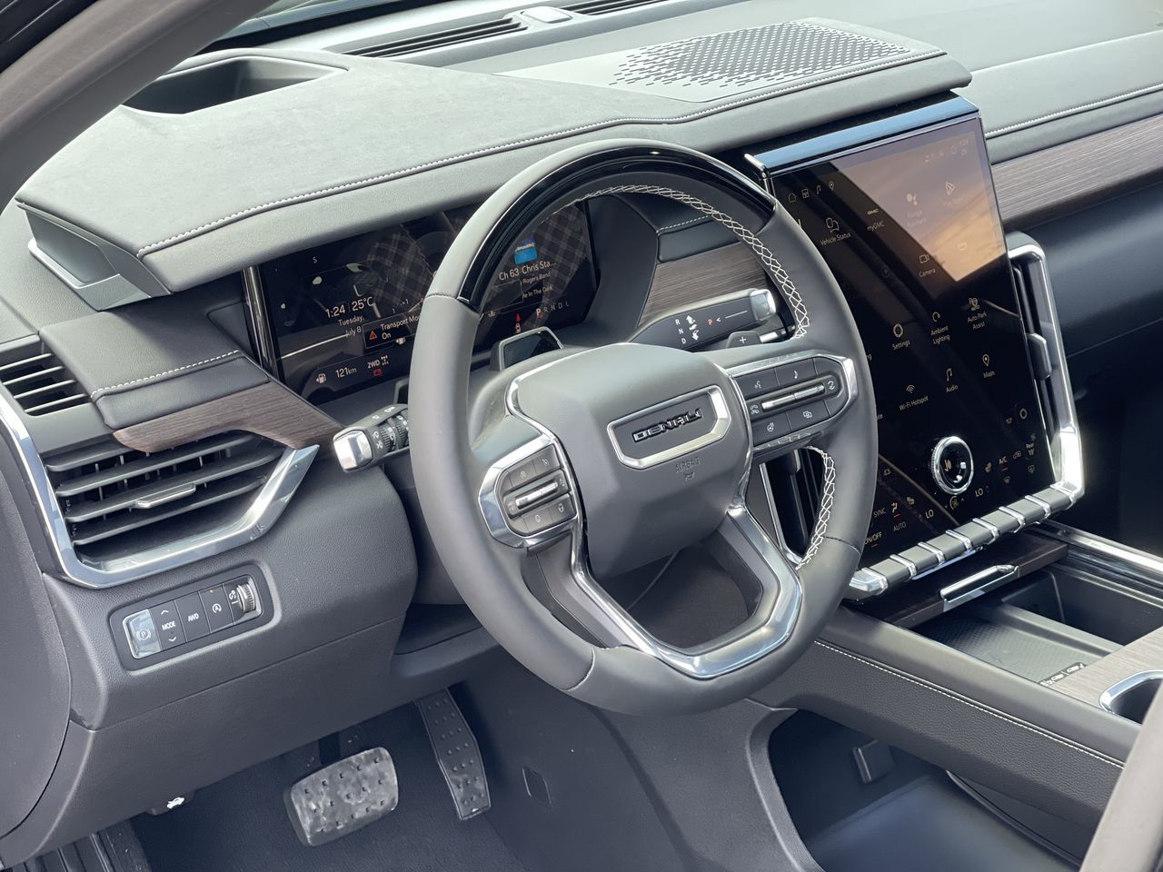GMC Acadia  2025 à Saint-Léonard, Québec