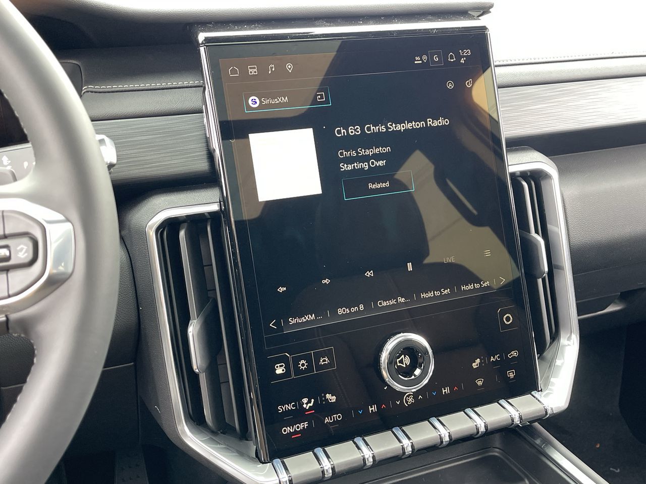 2026 GMC Acadia in Saint-Leonard, Quebec