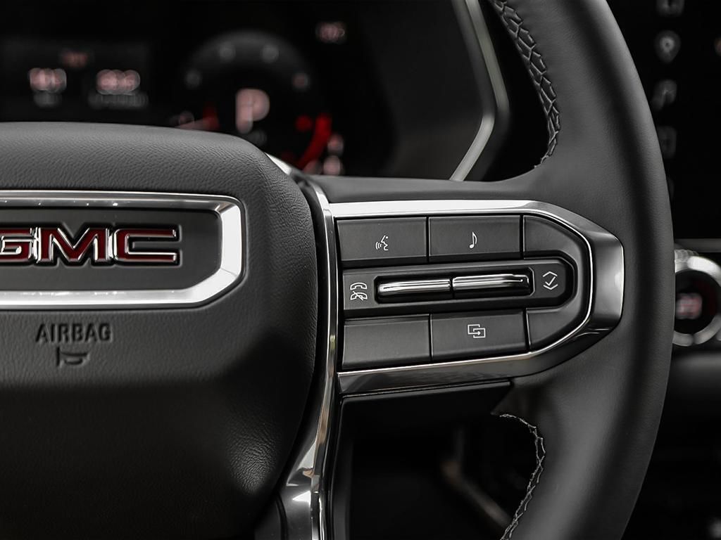 2025 GMC Canyon in Saint-Leonard, Quebec