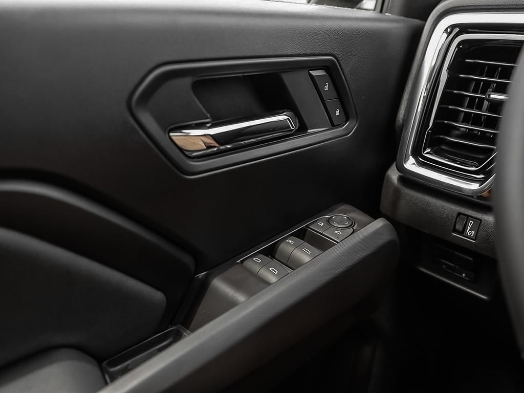 2025 GMC Canyon in Saint-Leonard, Quebec