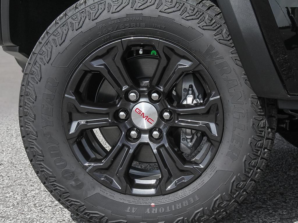 2025 GMC Canyon in Saint-Leonard, Quebec