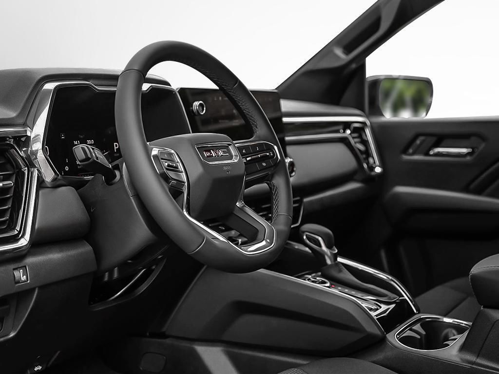 2025 GMC Canyon in Saint-Leonard, Quebec