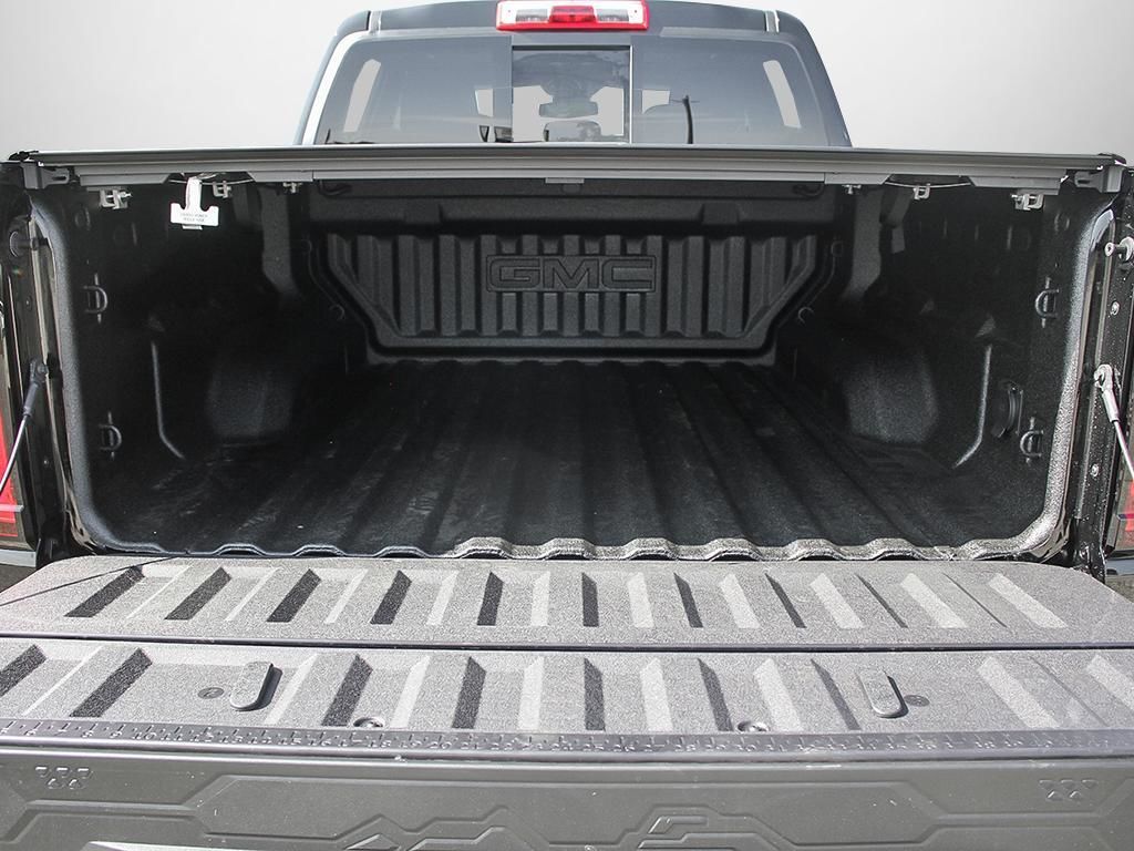2025 GMC Canyon in Saint-Leonard, Quebec