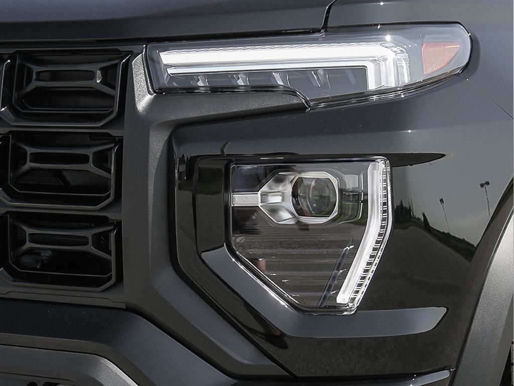 2025 GMC Canyon in Saint-Leonard, Quebec