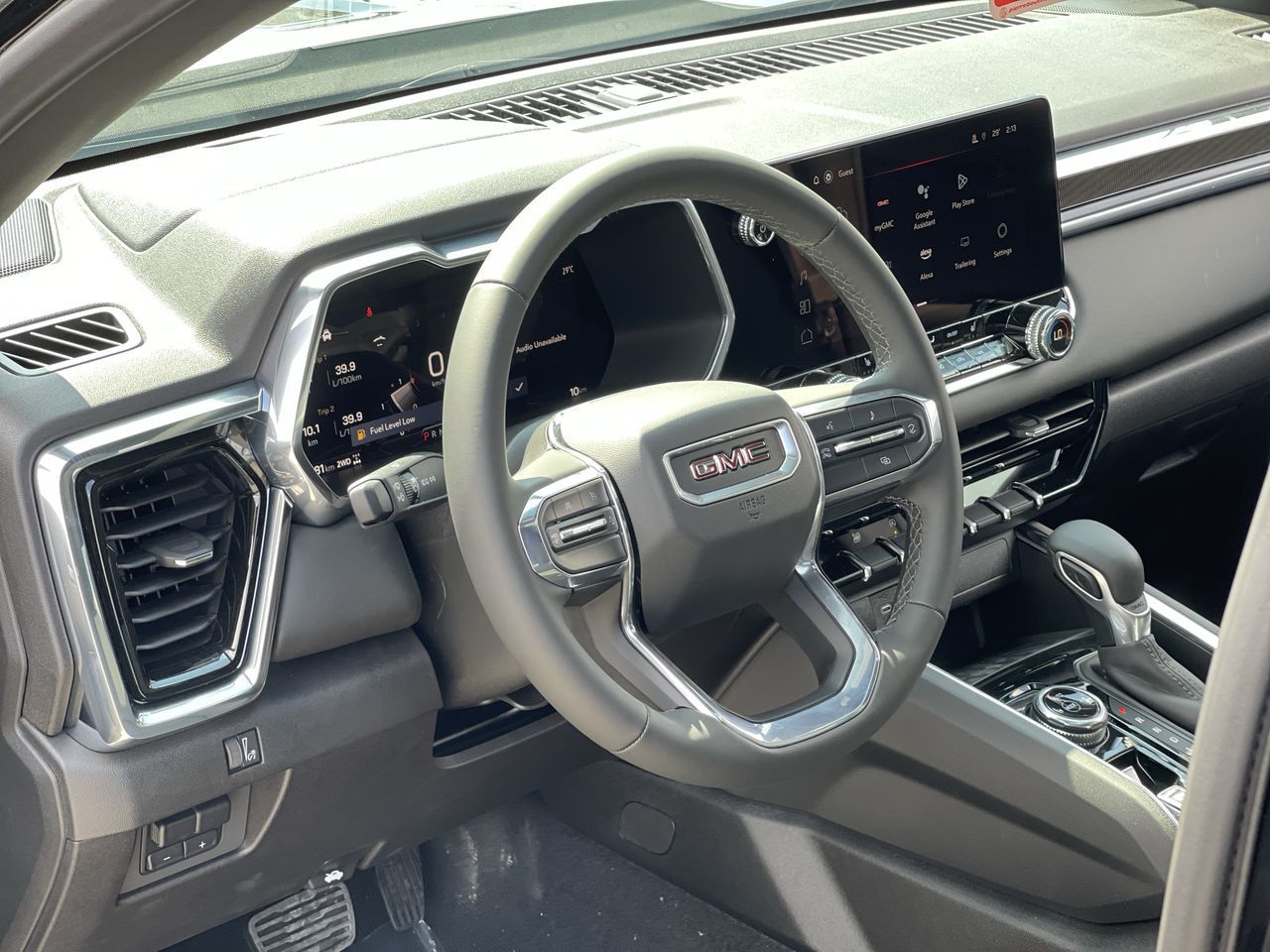 2025 GMC Canyon